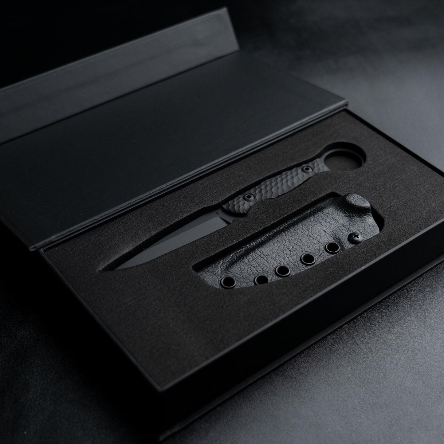 Toor Knives Anaconda Carbon 8