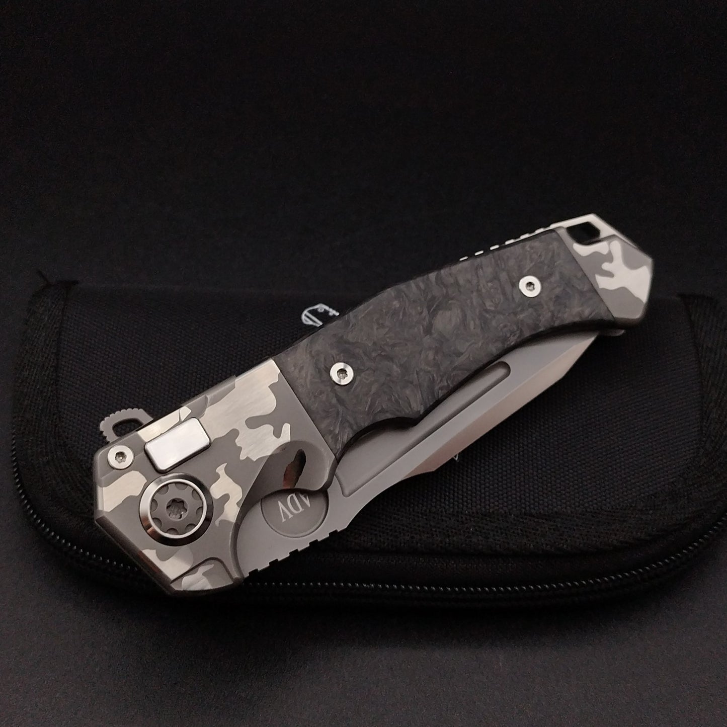 ADV Ronin Urban Camo Titan Carbon Fibre, M390 3