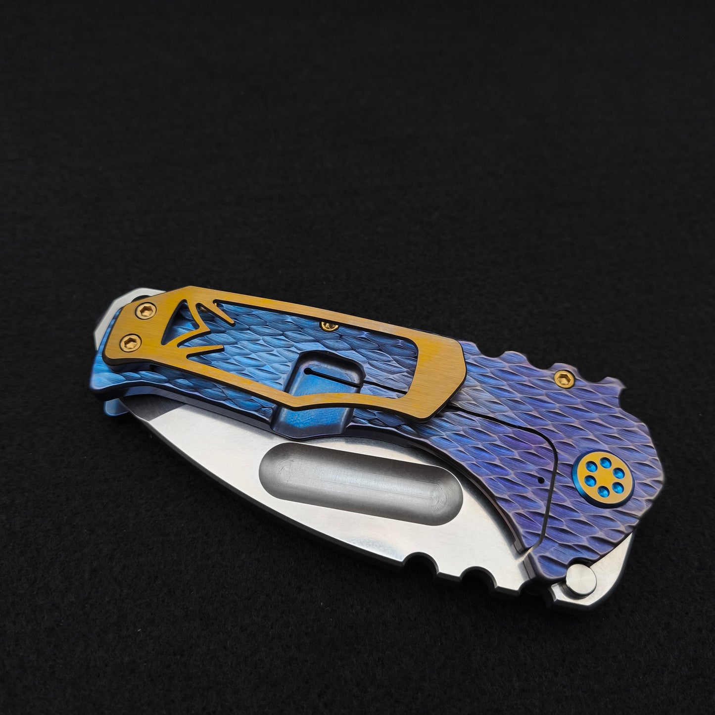 Medford Praetorian Ti Tanto, Violet Blue Fade Dragon Skin 5