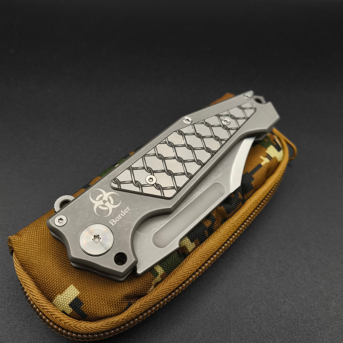 ADV Freak, Satin Titanium Border finish