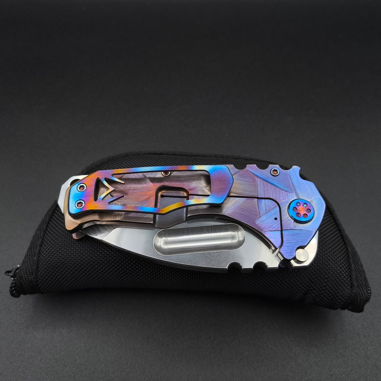 Medford Praetorian Ti Tanto, Bronze Blue Fade Stained Glass 4