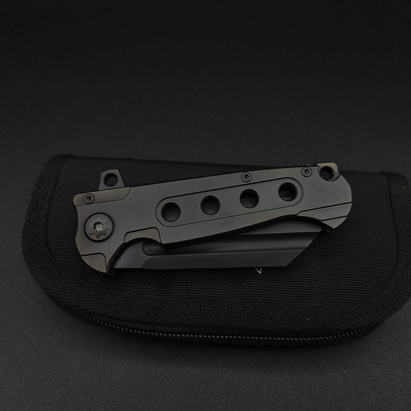 ADV Mini Butcher Titanium All Black 3