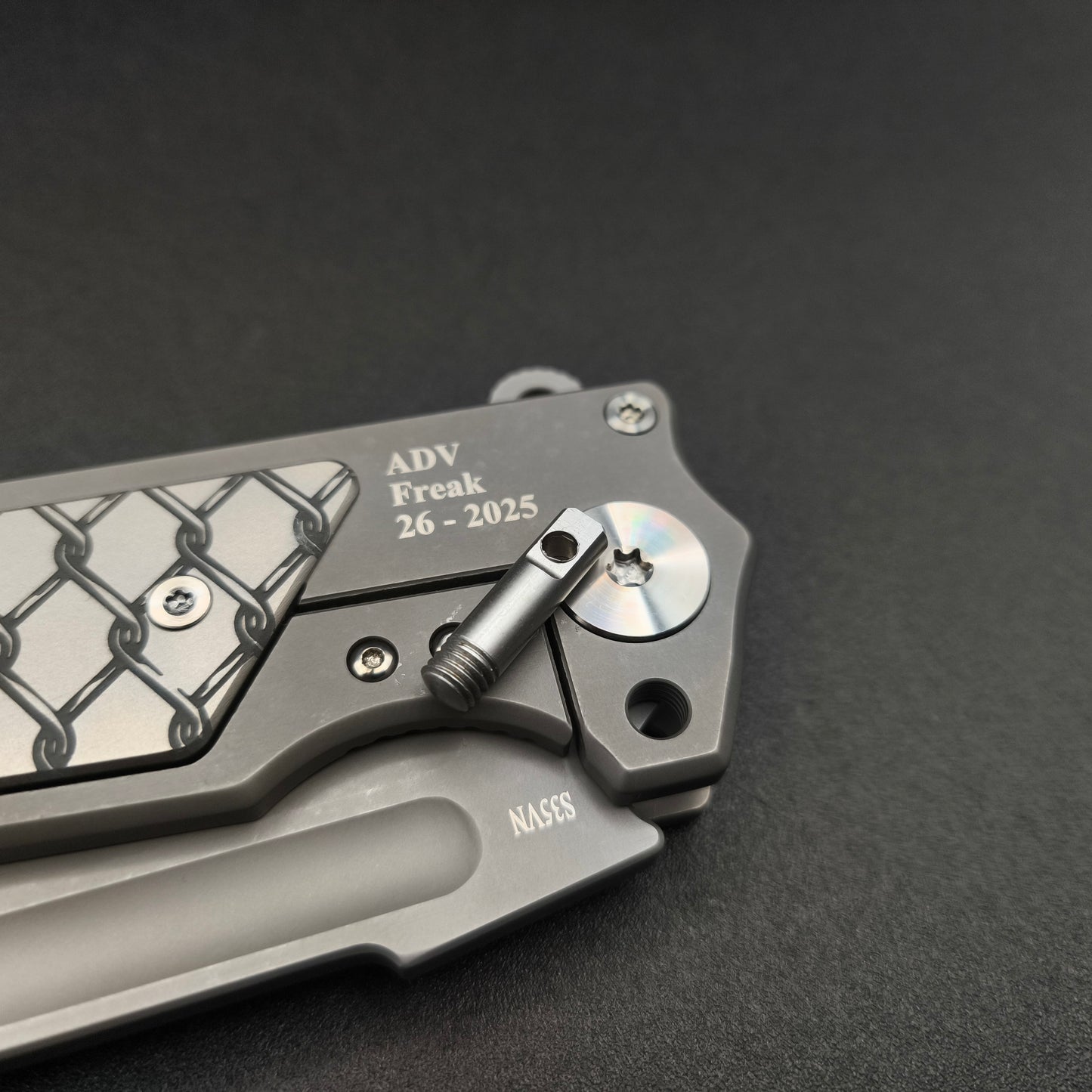 ADV Freak, Satin Titanium Border finish 5