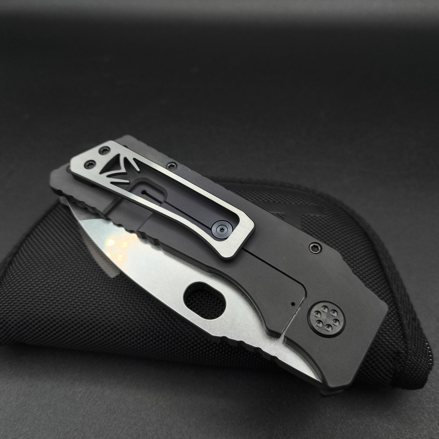 Medford Fat Daddy, Black and Silver Samurai Armor