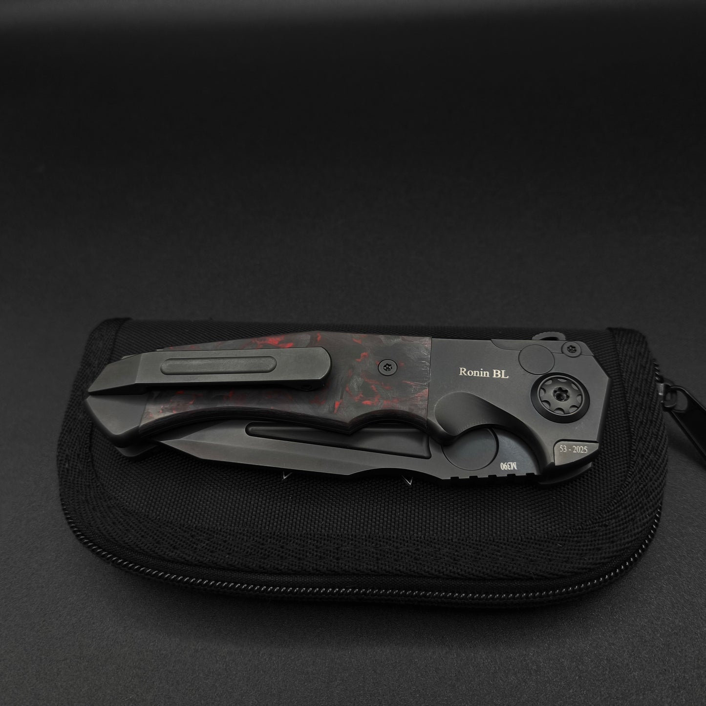 ADV Ronin All Black Titan, Red Black Carbon Fiber, M390