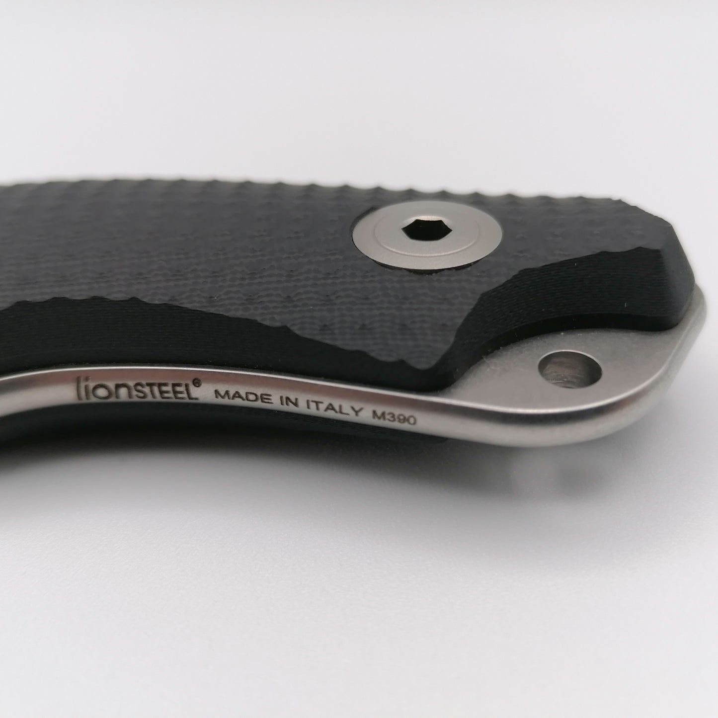 Bastinelli Compact Assaucalypse 3