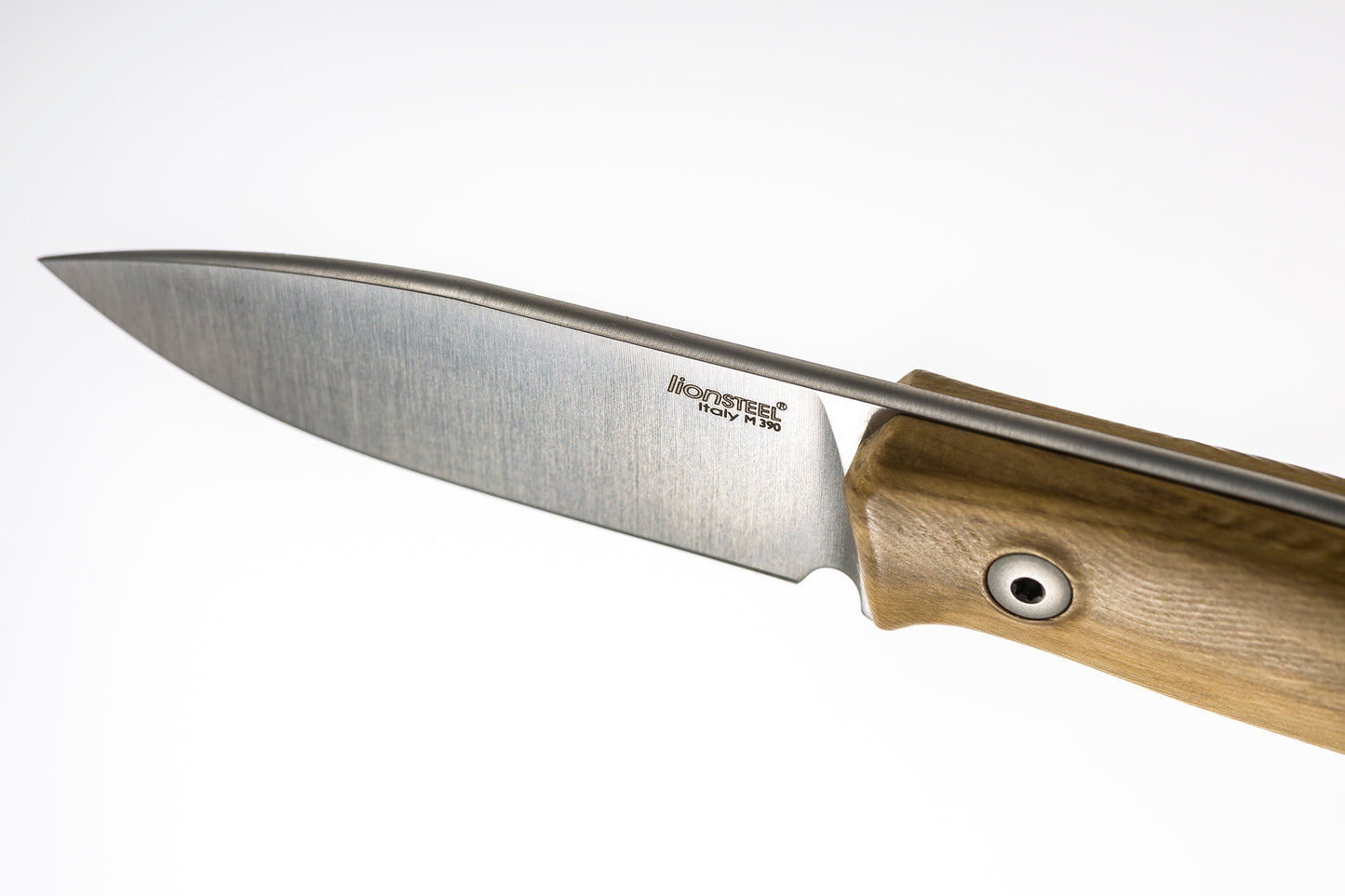 LionSteel M1 UL 4