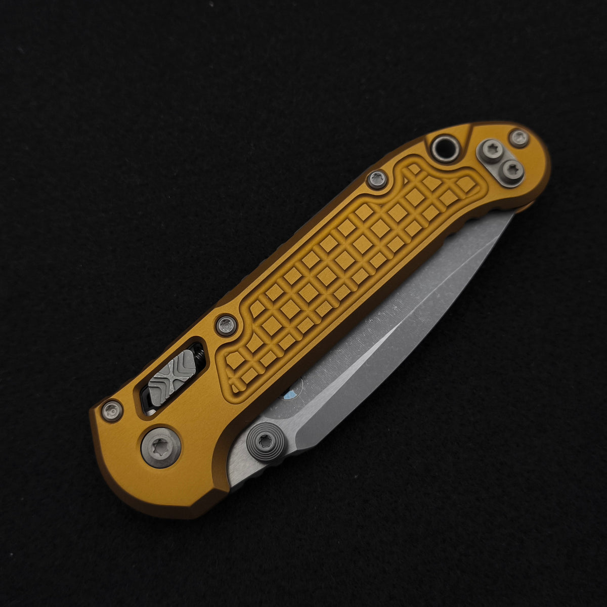 Microtech Knives L.U.D.T. RAM-LOK S/E Frag Tan Apocalyptic Standard 3
