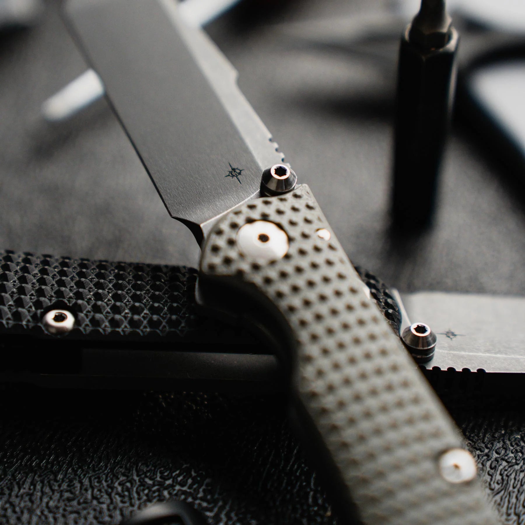 Toor Knives Chasm XLT Carbon 9