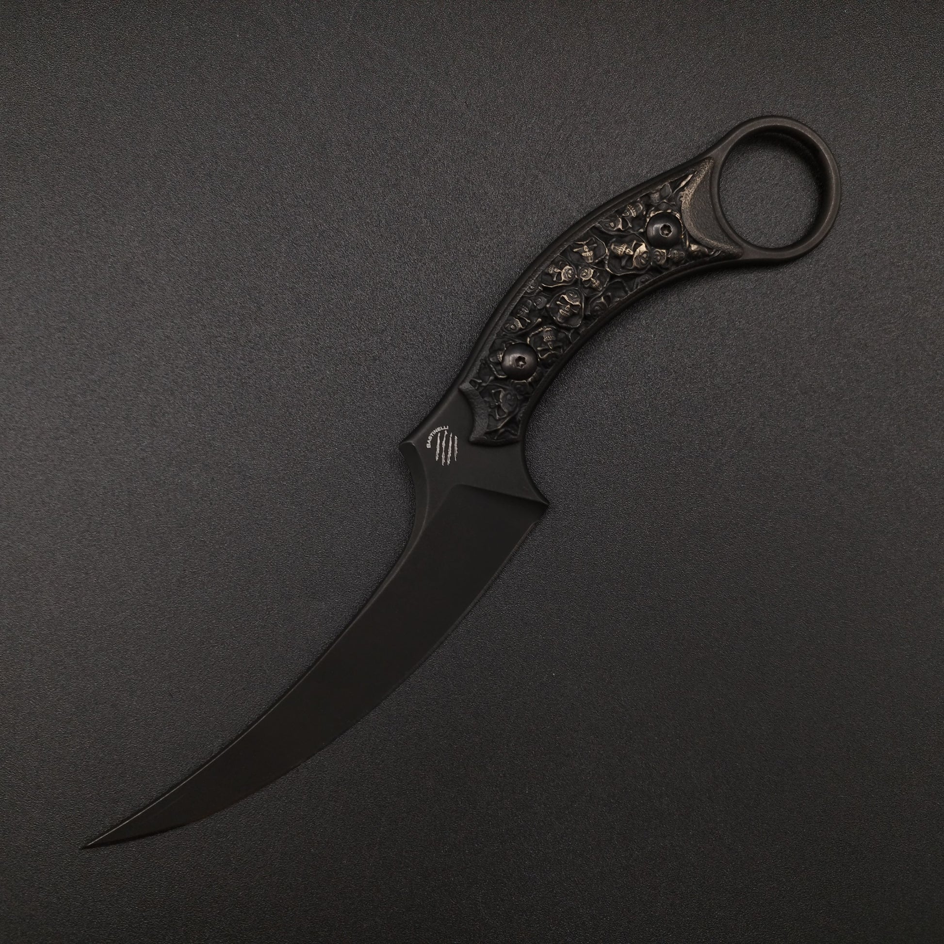 Bastinelli Mako Fixed Bronze Crypt 3