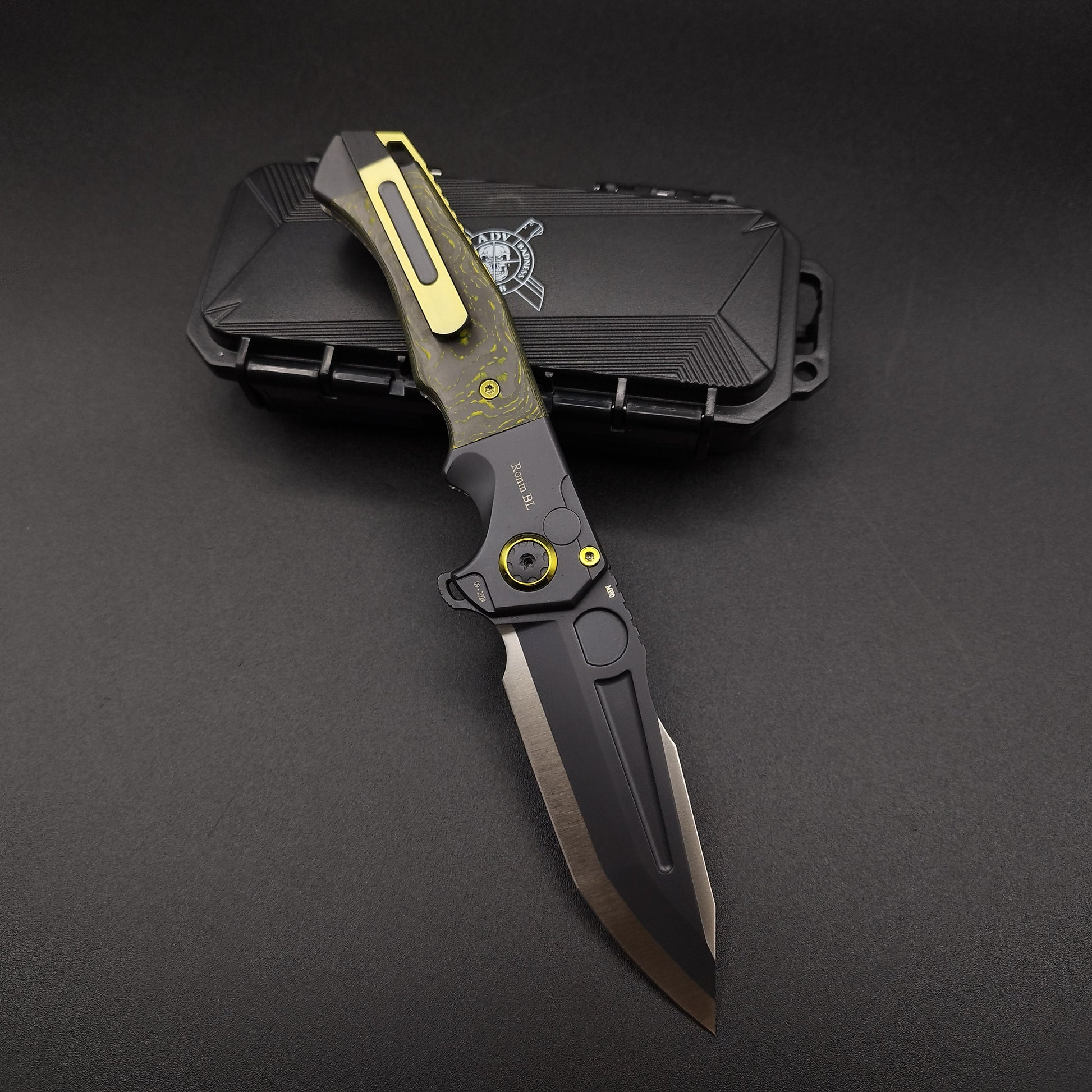 ADV Ronin Kalgard Titan Yellow Carbon Fibre, Custom Laser Art, S35VN 2