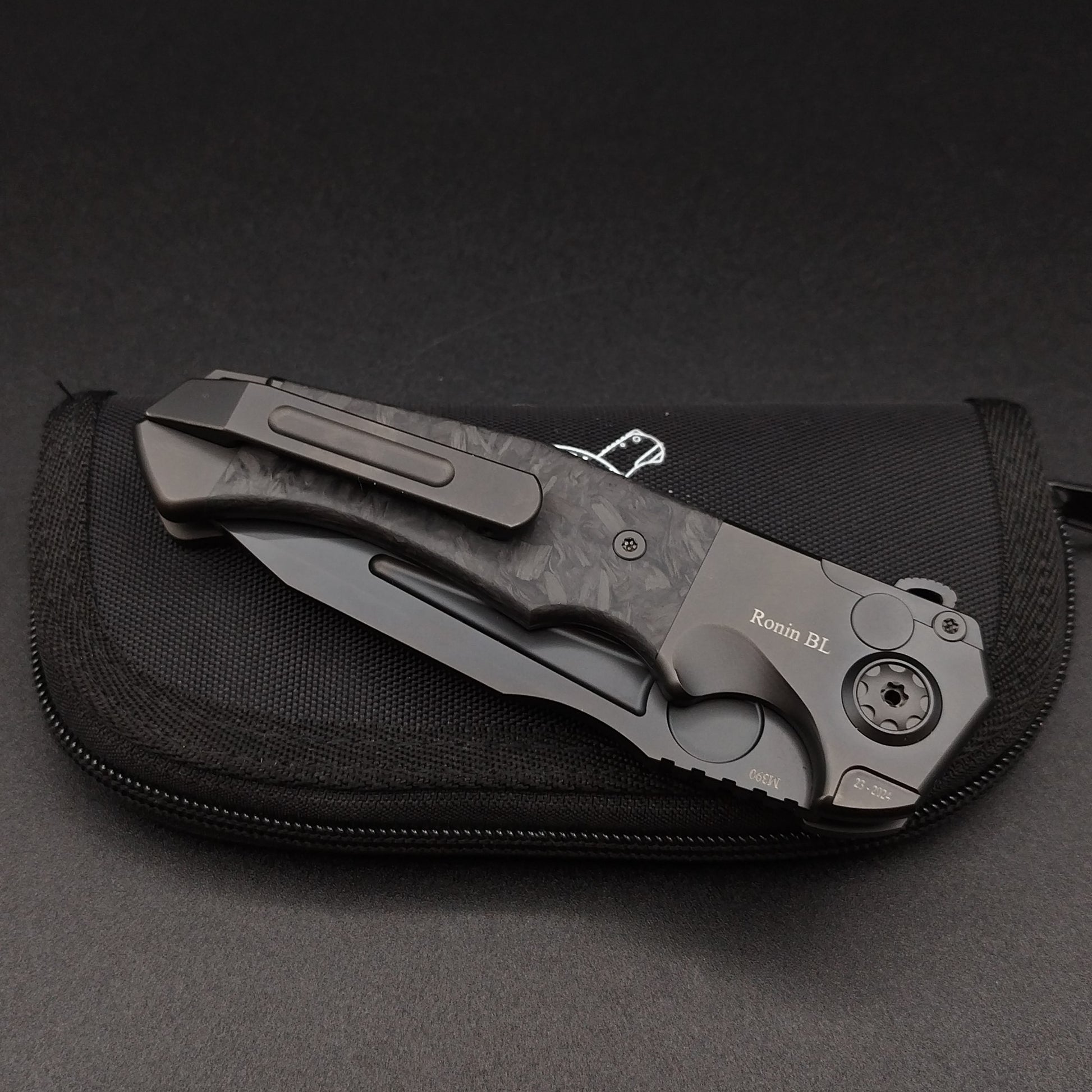 ADV Ronin All Black Titan Carbon Fibre 4