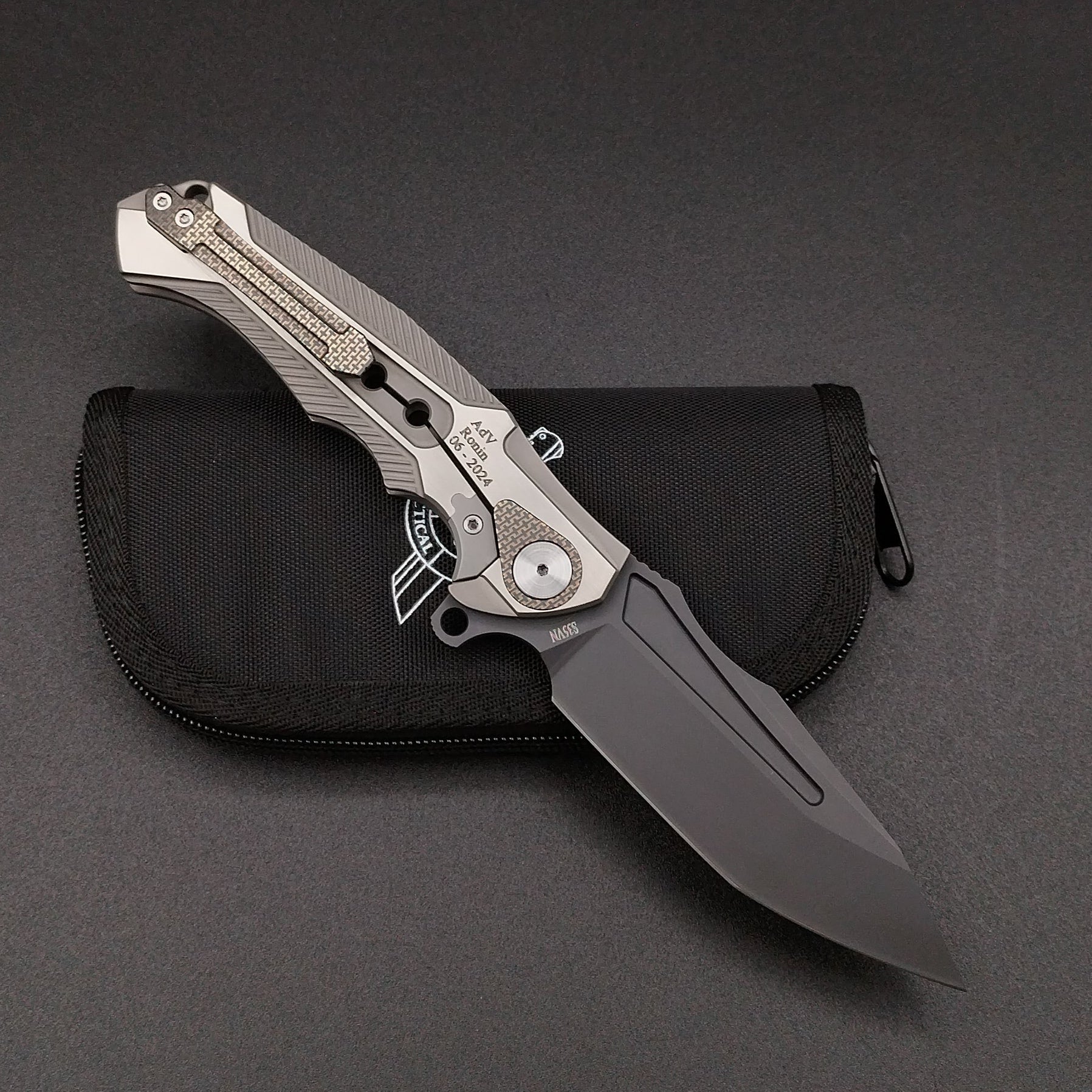 ADV Ronin Integral Satin, Black Carbon Fiber, Grey Blade 2