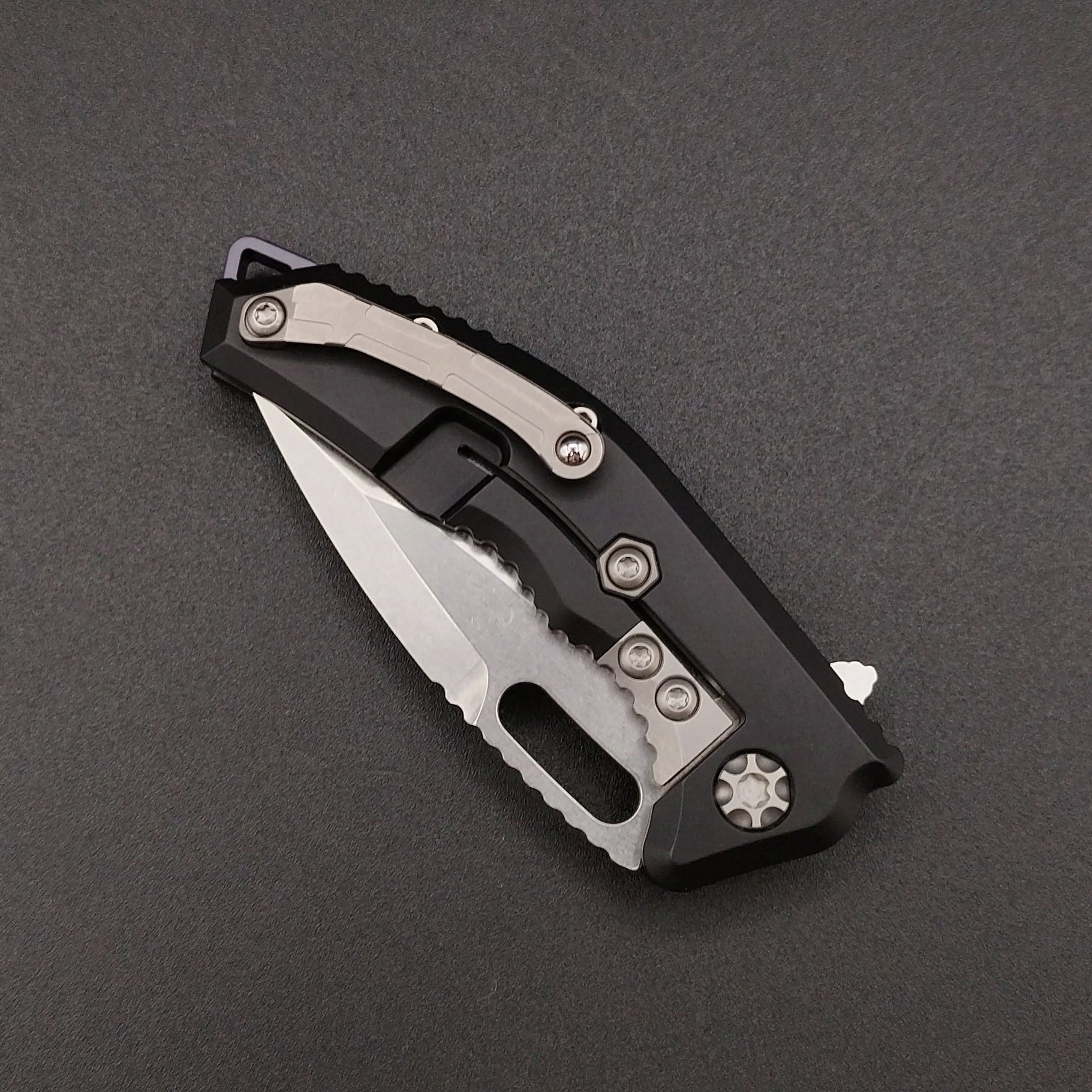 Heretic Knives Medusa Tanto Black Stonewash Partially Serrated EDC ...