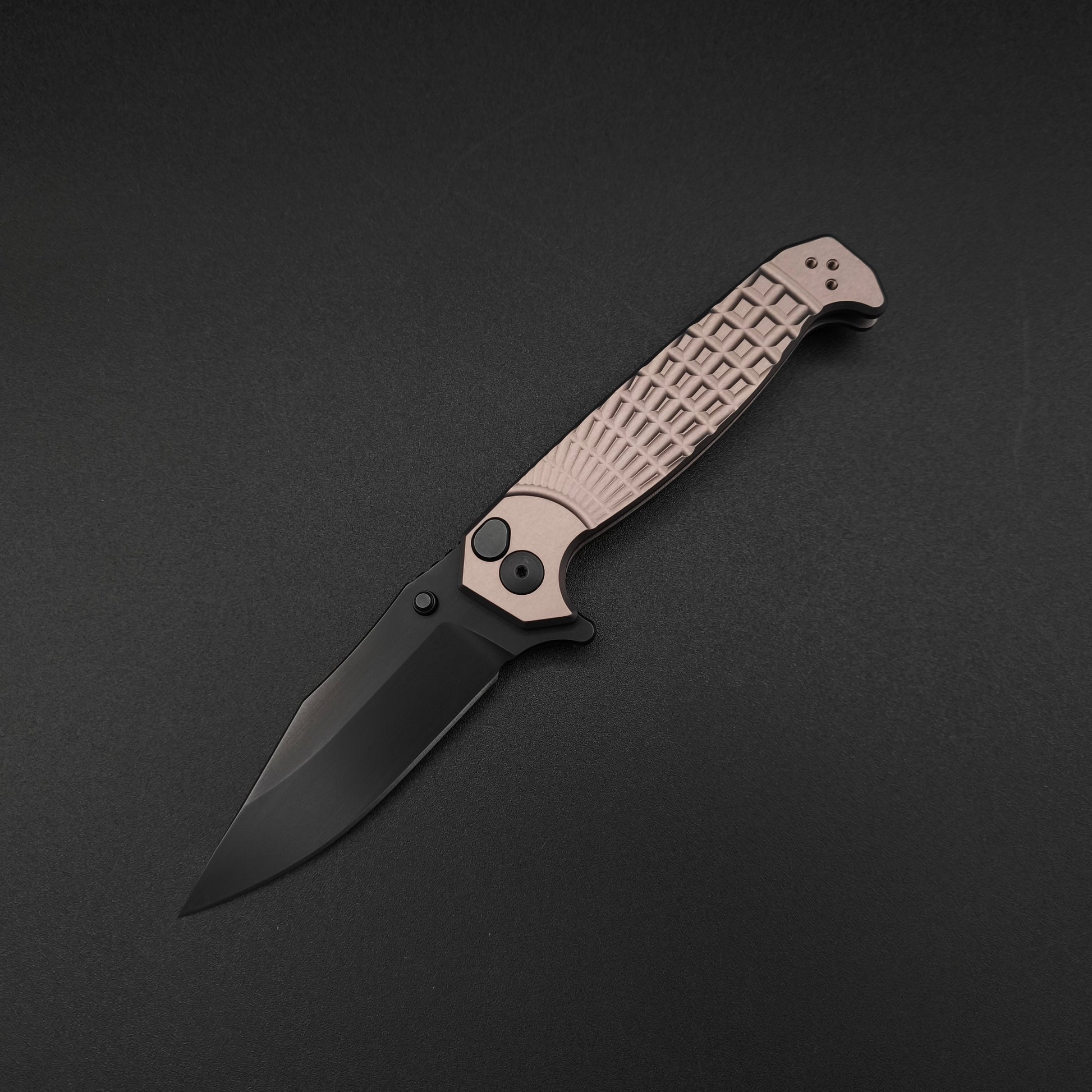 Half Face Blades Crow Folder, Anodized grey frame, nitride black blade 2