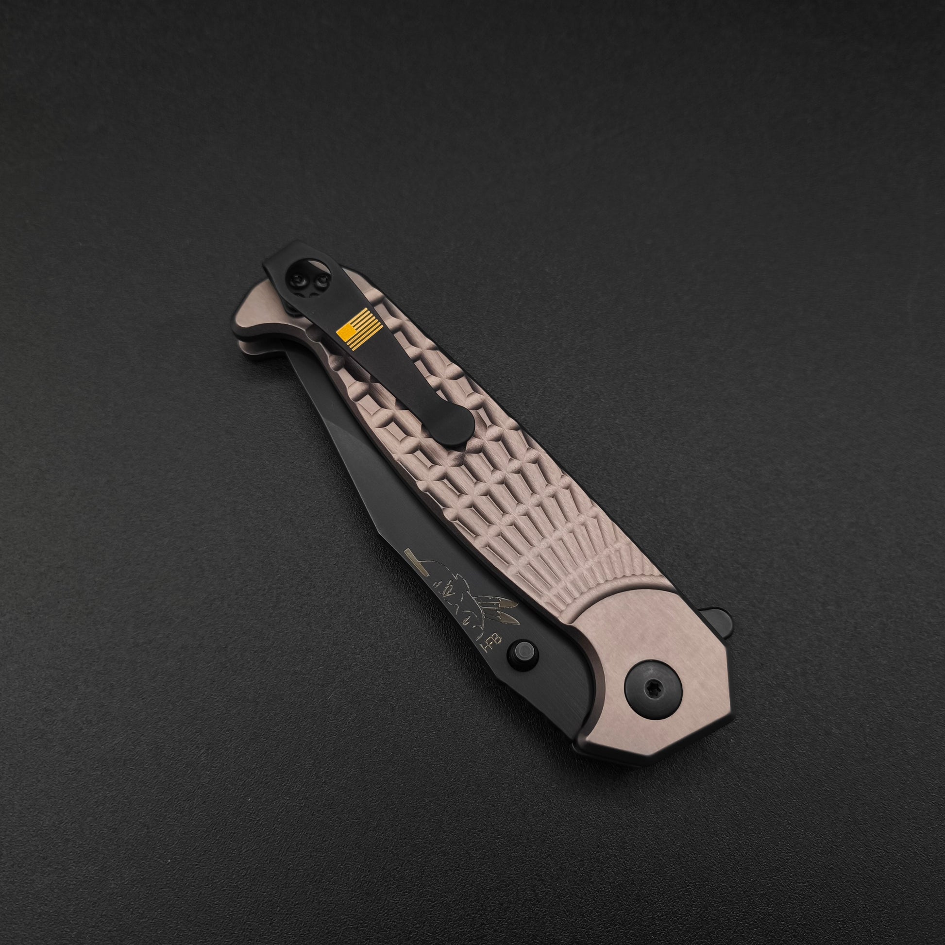 Half Face Blades Crow Folder, Anodized grey frame, nitride black blade 3