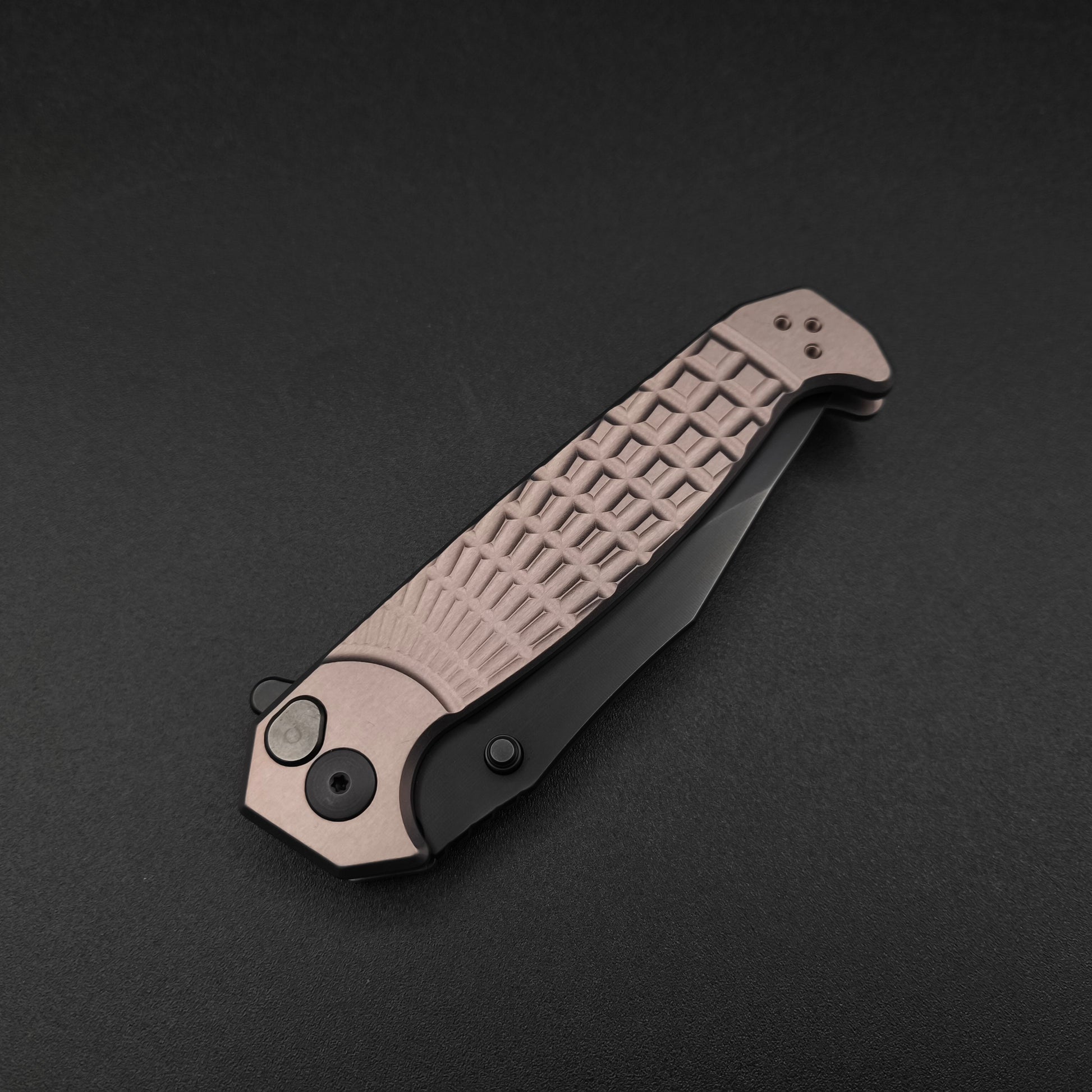 Half Face Blades Crow Folder, Anodized grey frame, nitride black blade 4