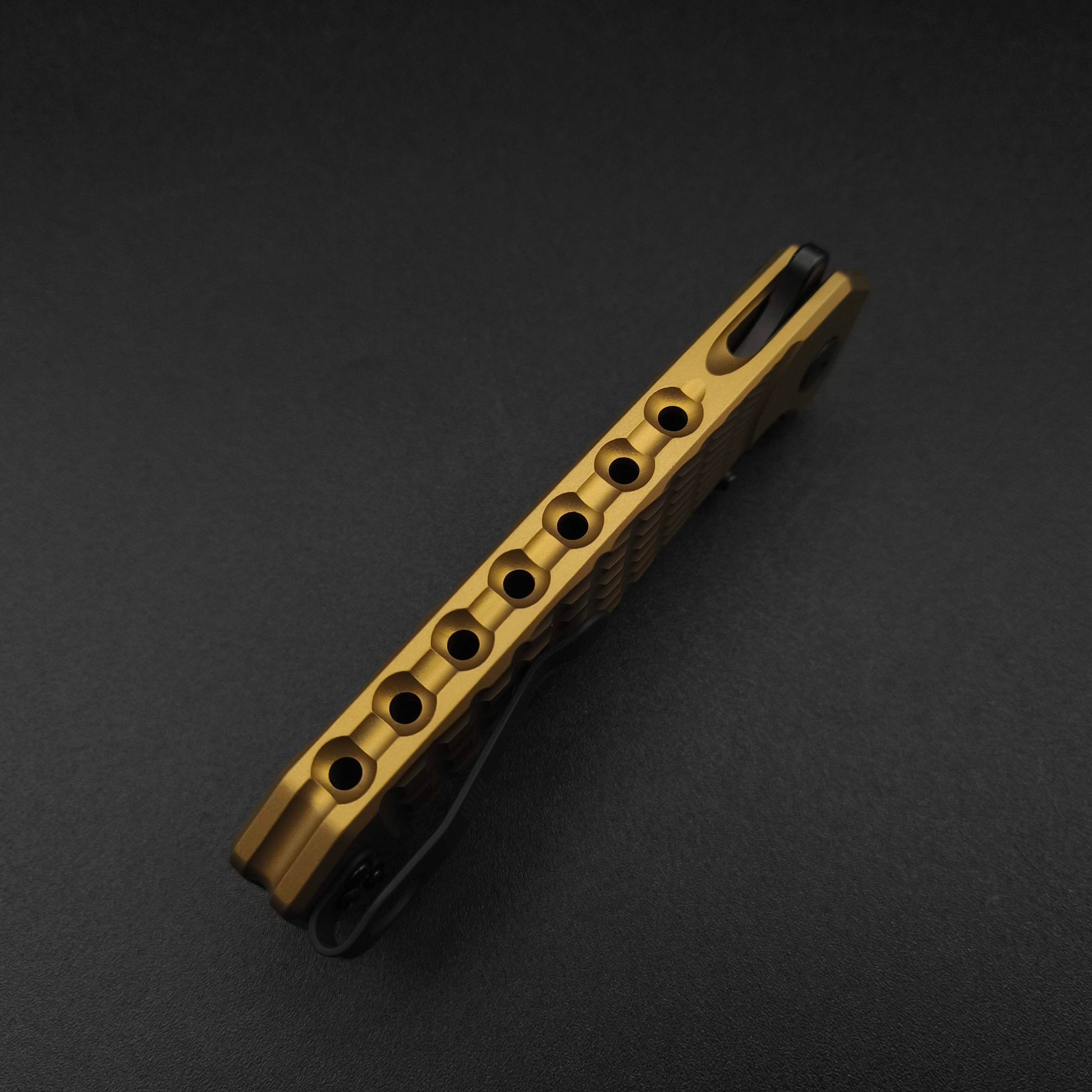 Half Face Blades Crow Folder, Anodized FDE frame, nitride black blade 5