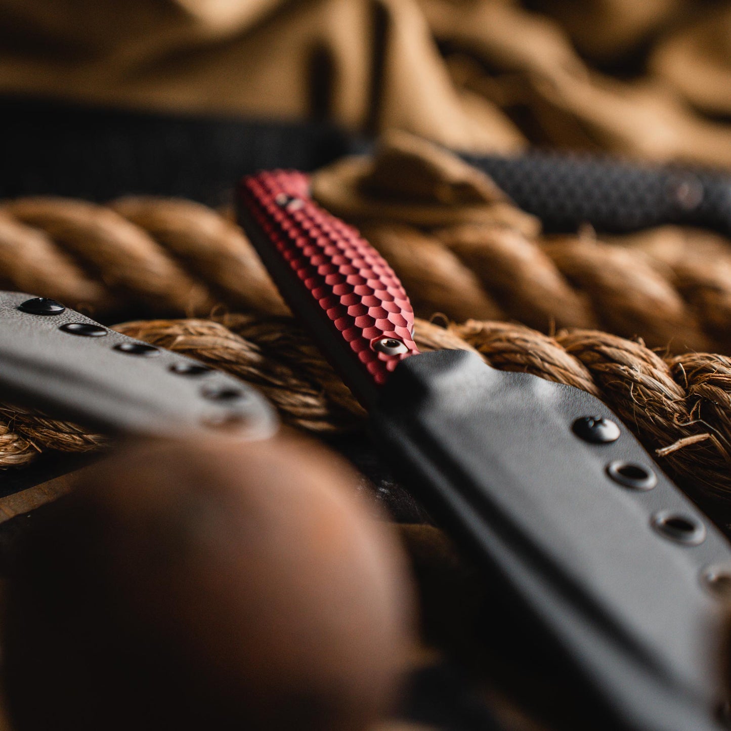 Toor Knives Skallywag Tactical Mutiny Rum Red 10