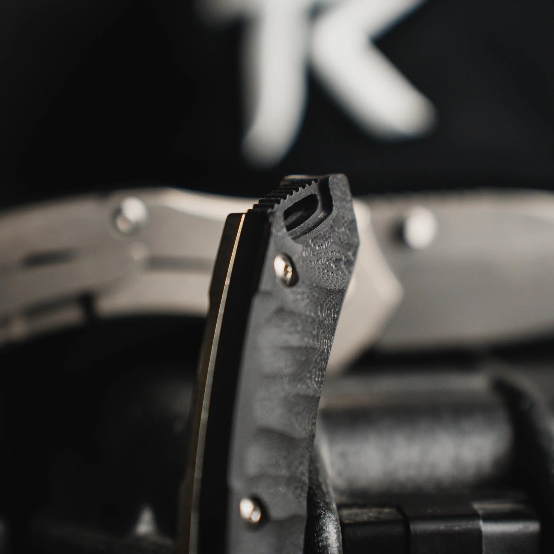 Toor Knives XT1 Charlie Carbon 9