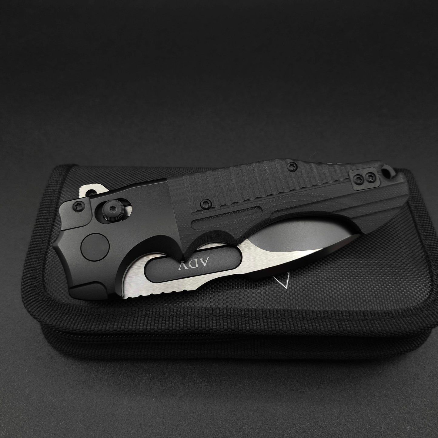 ADV Bullshark Gen 2, Titanium and Black G10 1
