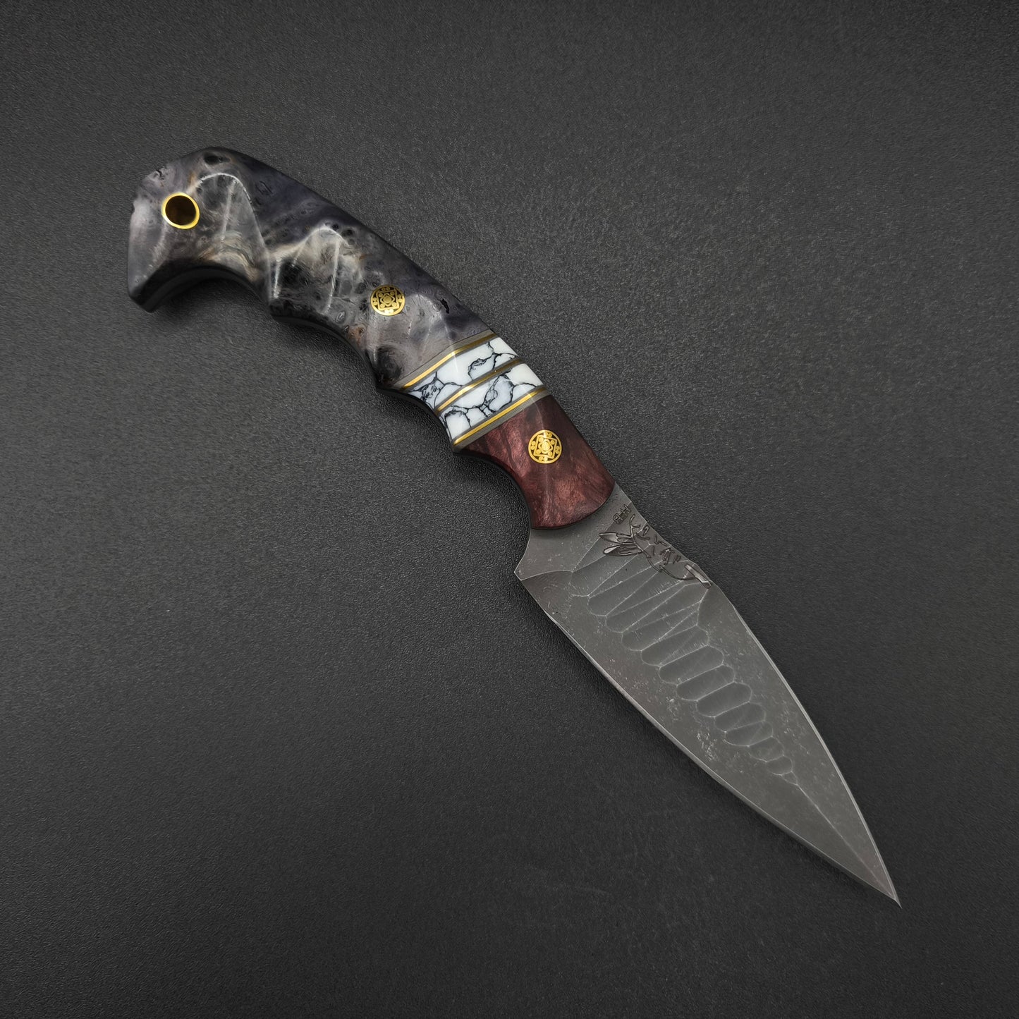 Half Face Blades HUMINT 4" Dyed Maple, Grey and Brass Pin Striping