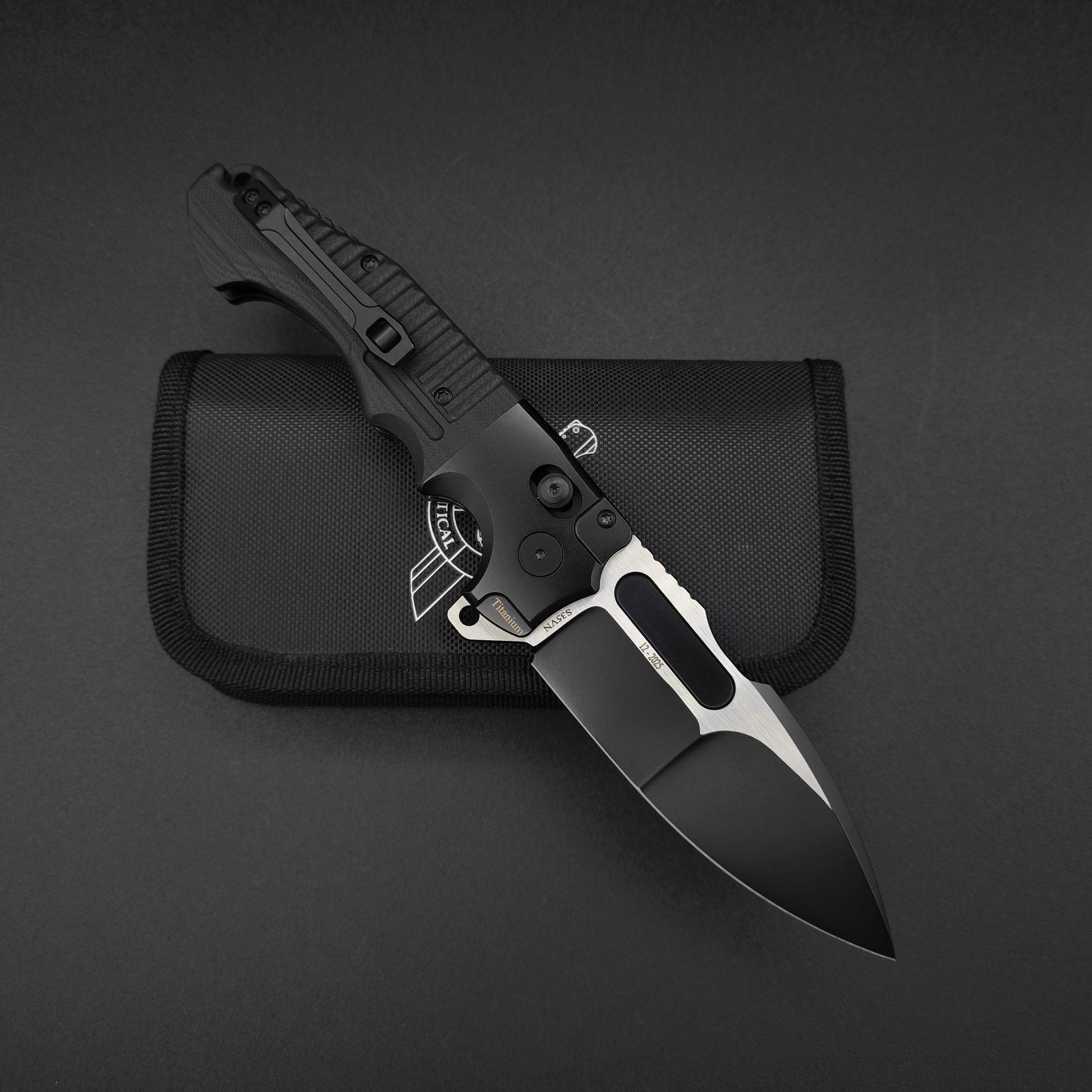 ADV Bullshark Gen 2, Titanium and Black G10 2