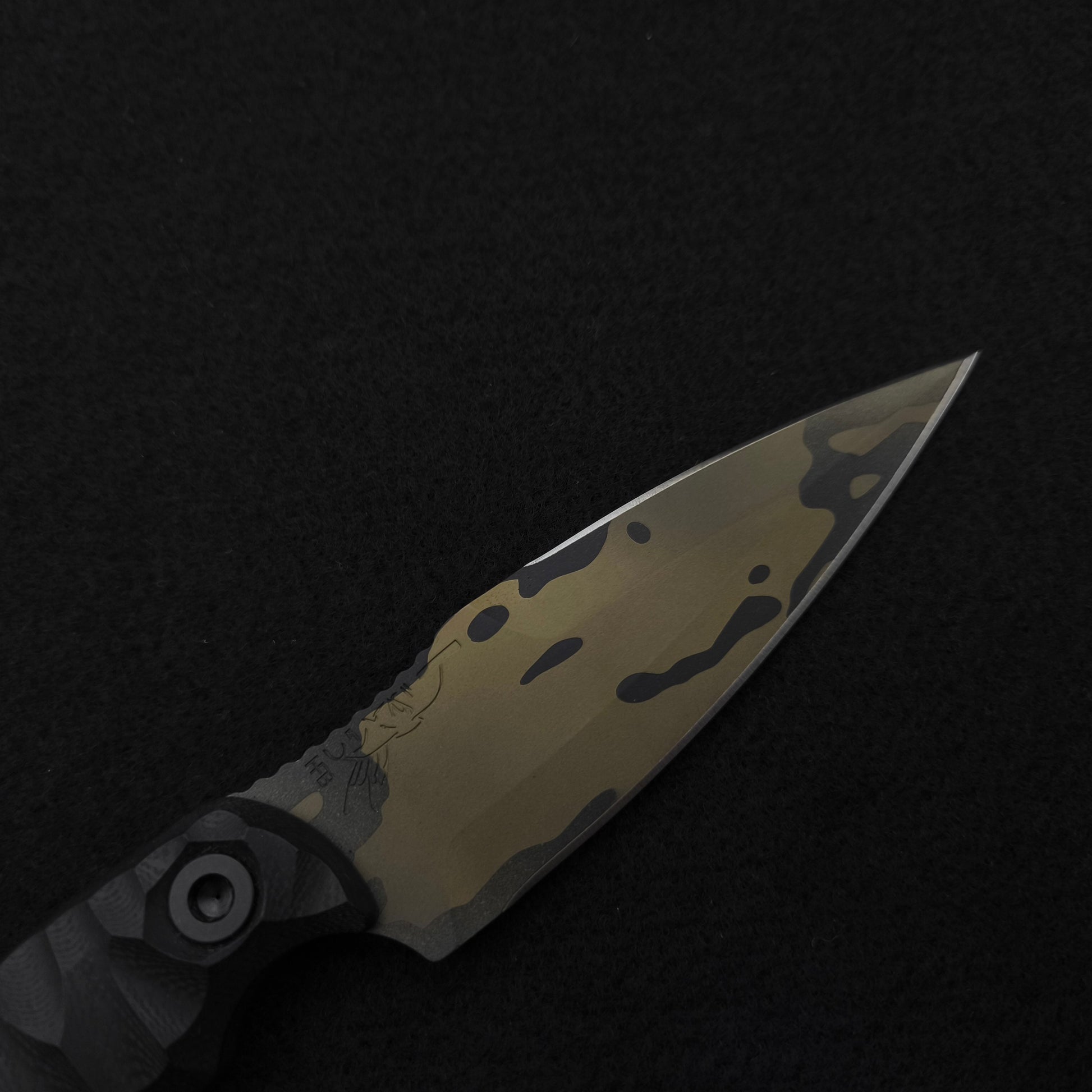 Half Face Blades HUMINT 4" Black G10, Black Muti-Cam Cerakote 3