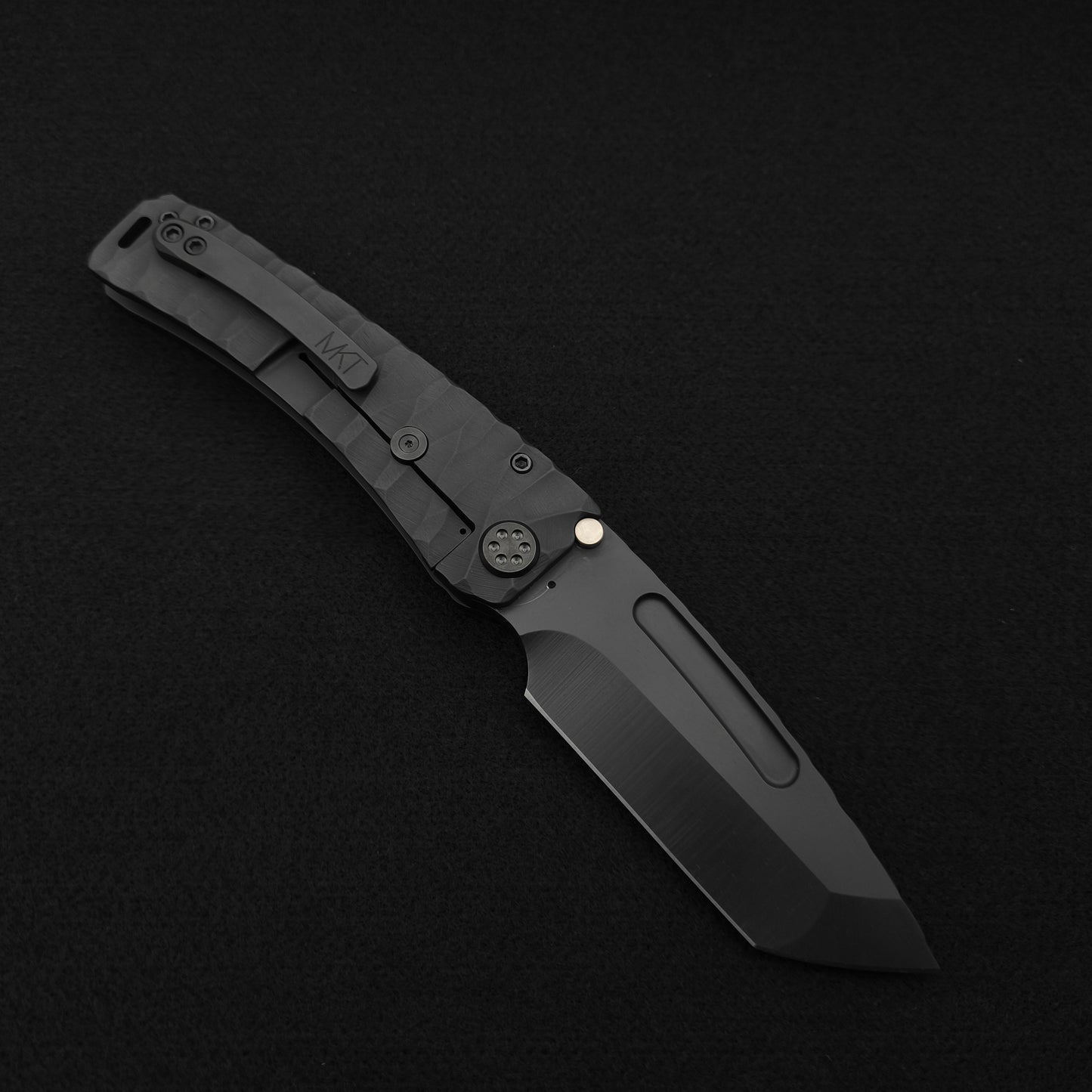 Medford Marauder, Full Size, Armadillo DLC Tanto, Black DLC Predator