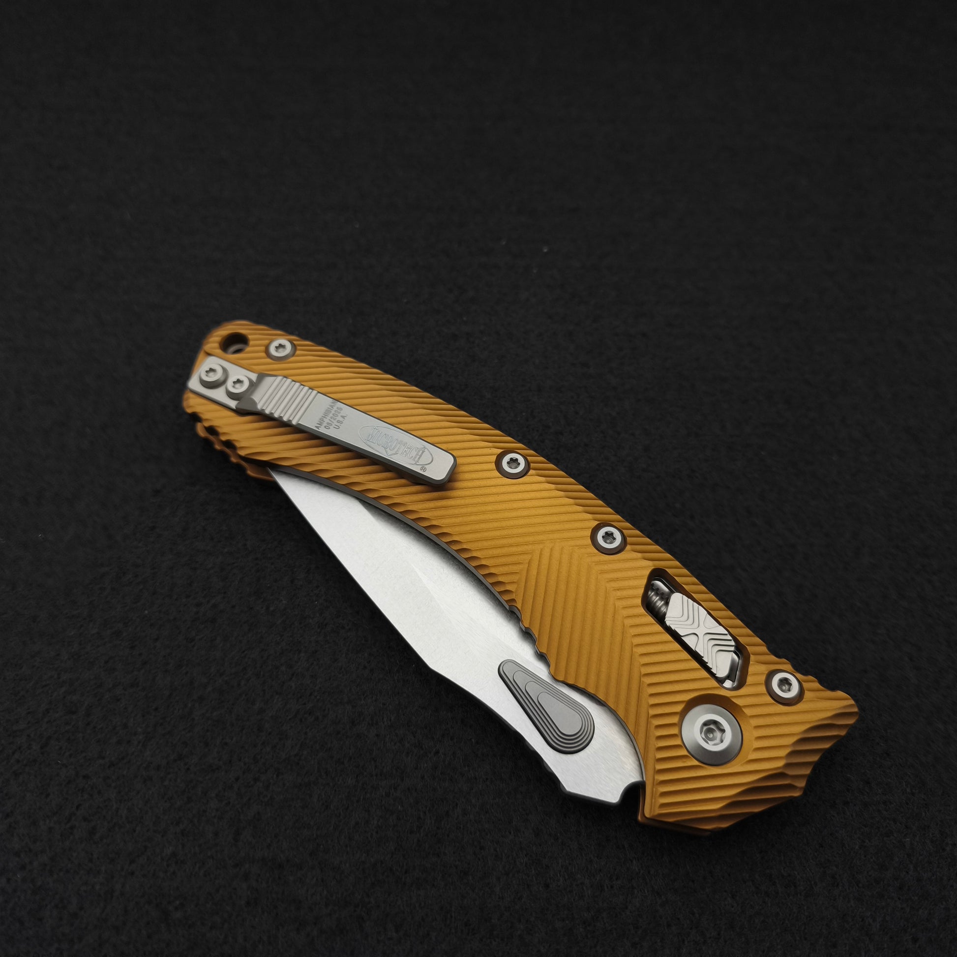 Microtech Amphibian S/E Ram-Lok Fluted Tan 4