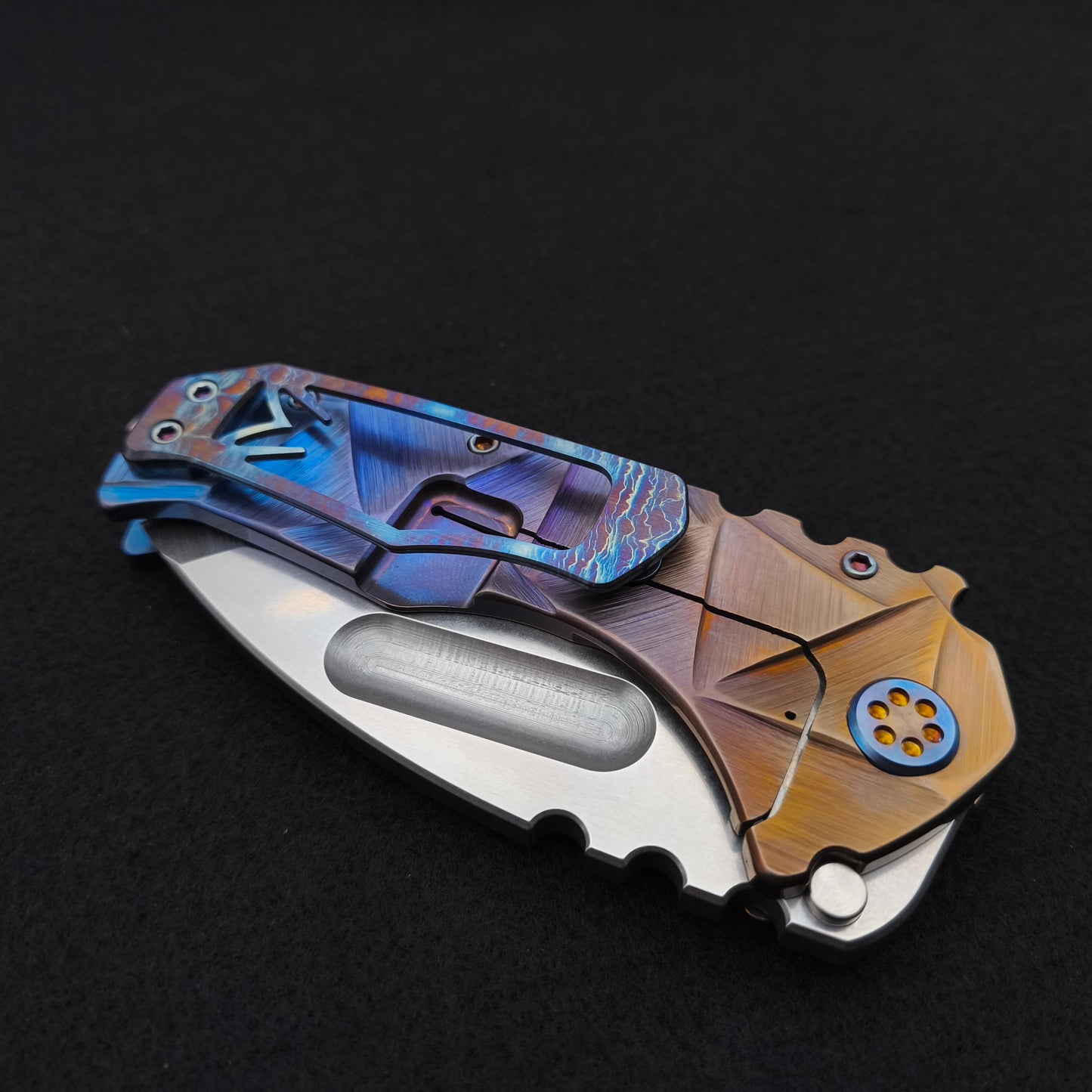 Medford Praetorian Ti Tanto, Bronze Blue Fade Stained Glass 5