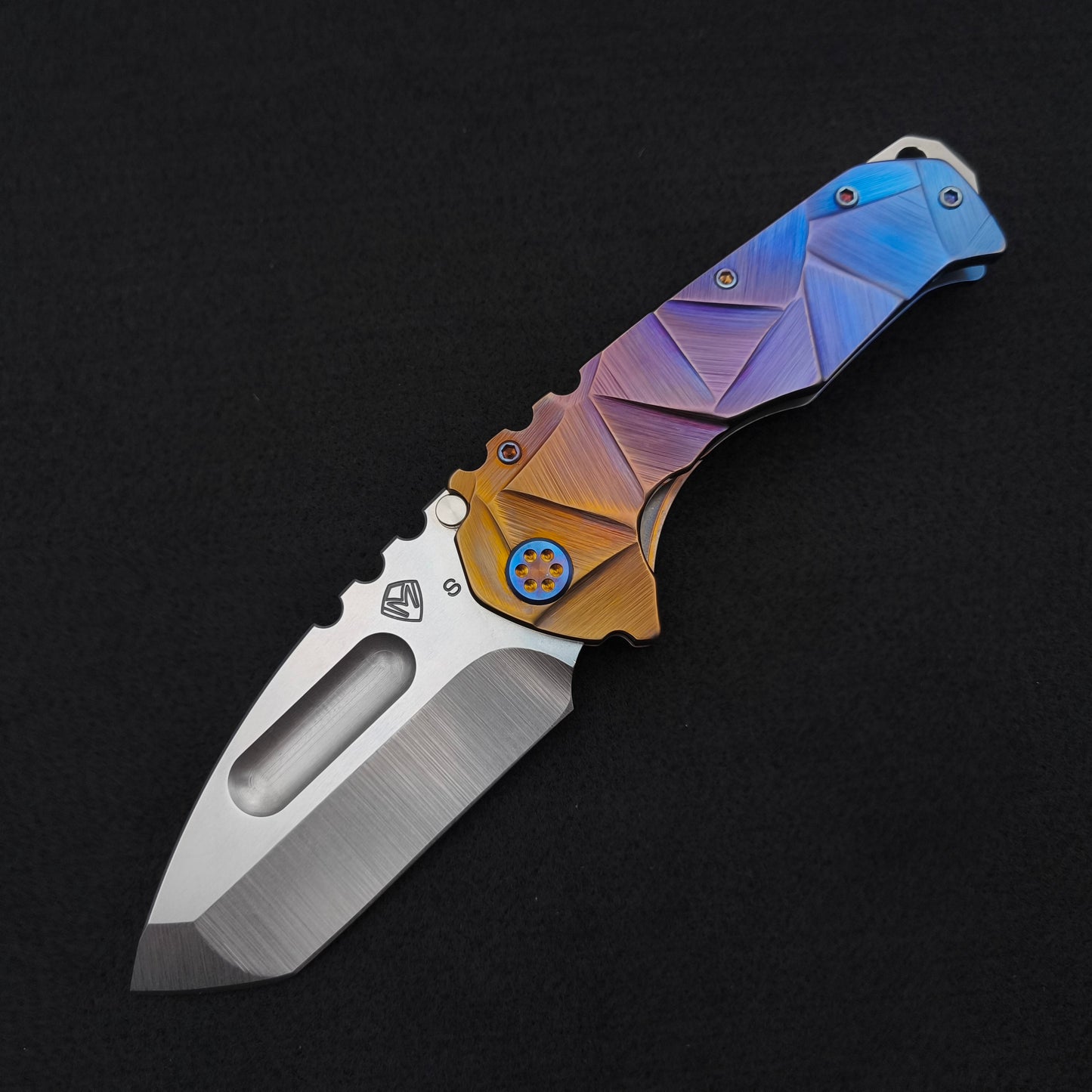 Medford Praetorian Ti Tanto, Bronze Blue Fade Stained Glass 1