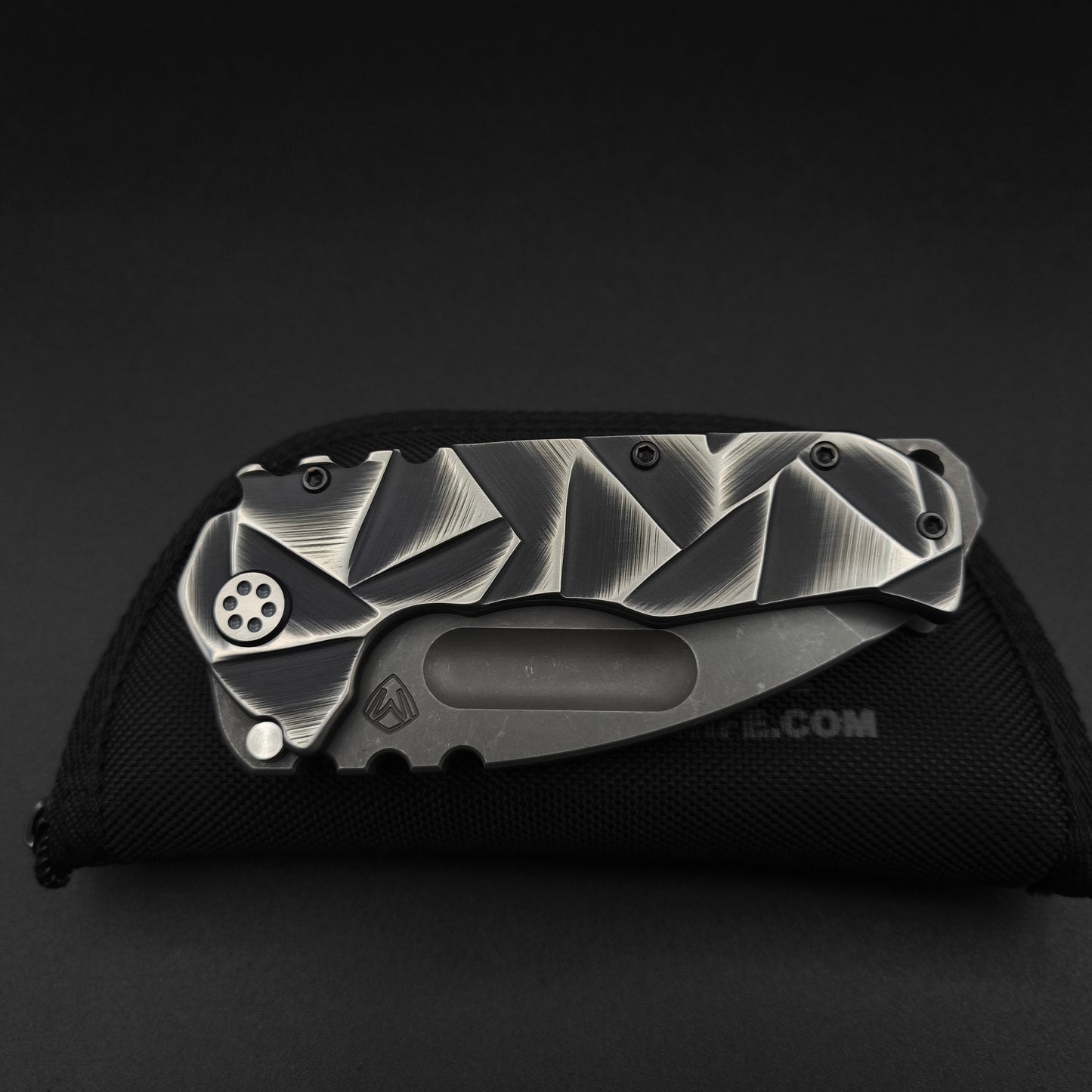 Medford Praetorian Ti Acid Distressed Tanto, Black and Silver Stained Glass 4