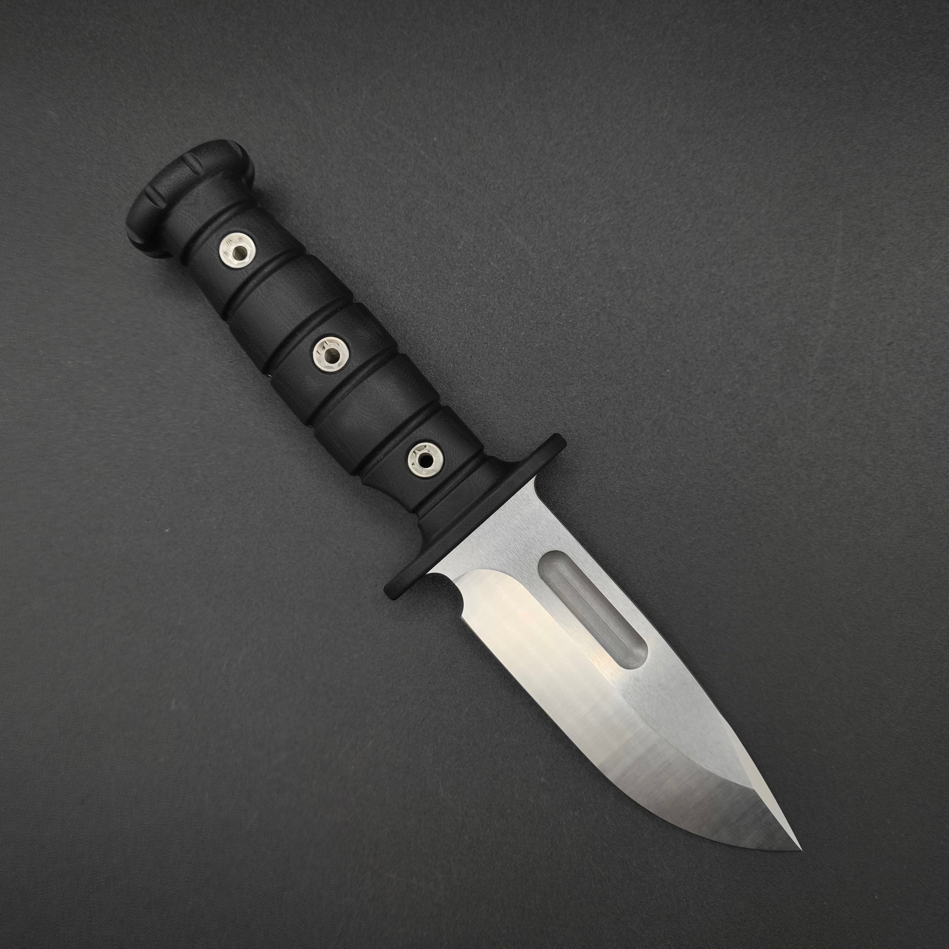 Medford Luke Airman Pro Series Black G10 2
