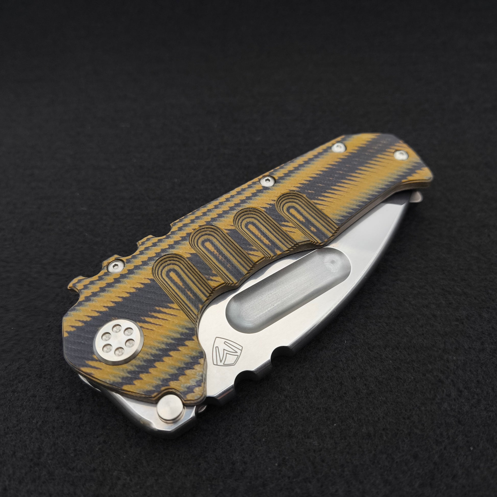 Medford Praetorian Ti-C Tumbled Tanto, Black Tan Contoured G10 Titan 4