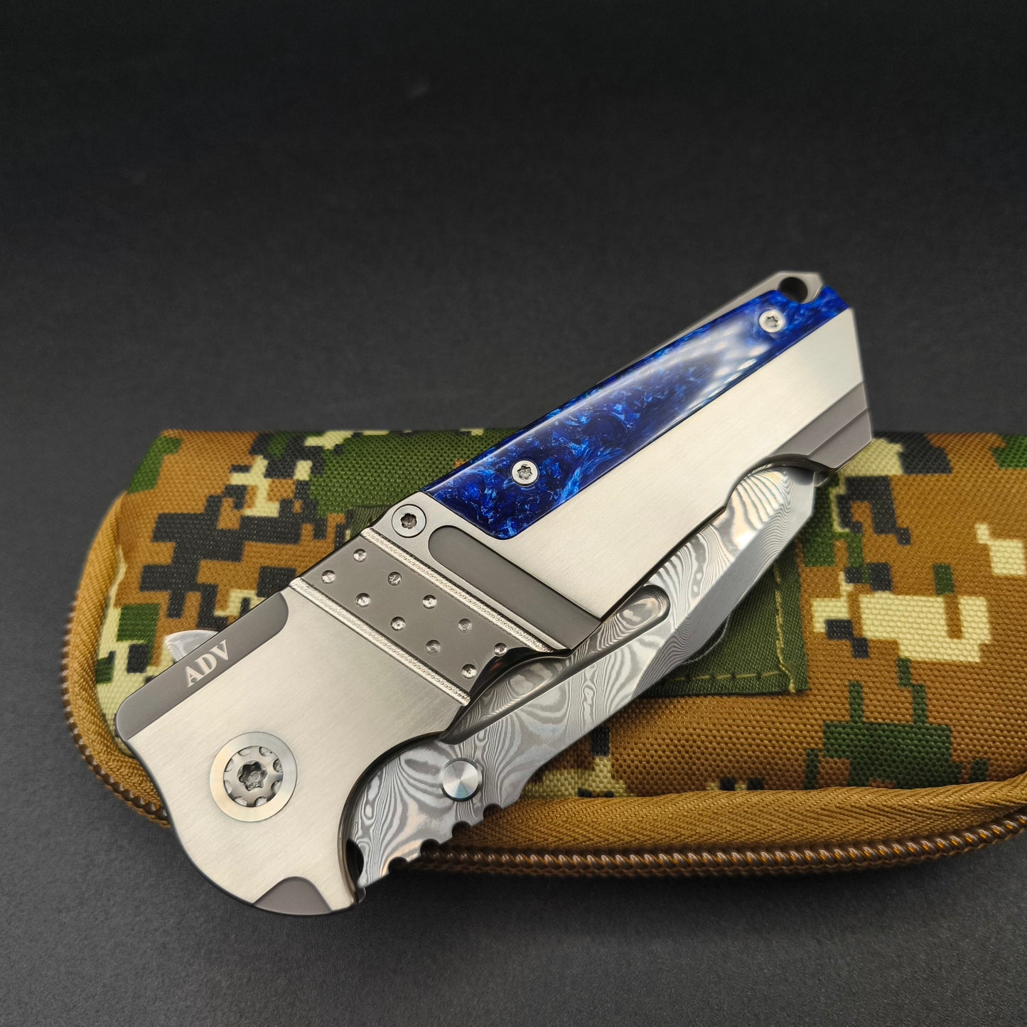 ADV Invader Custom, Damascus Blade, Blue Kirinite 4
