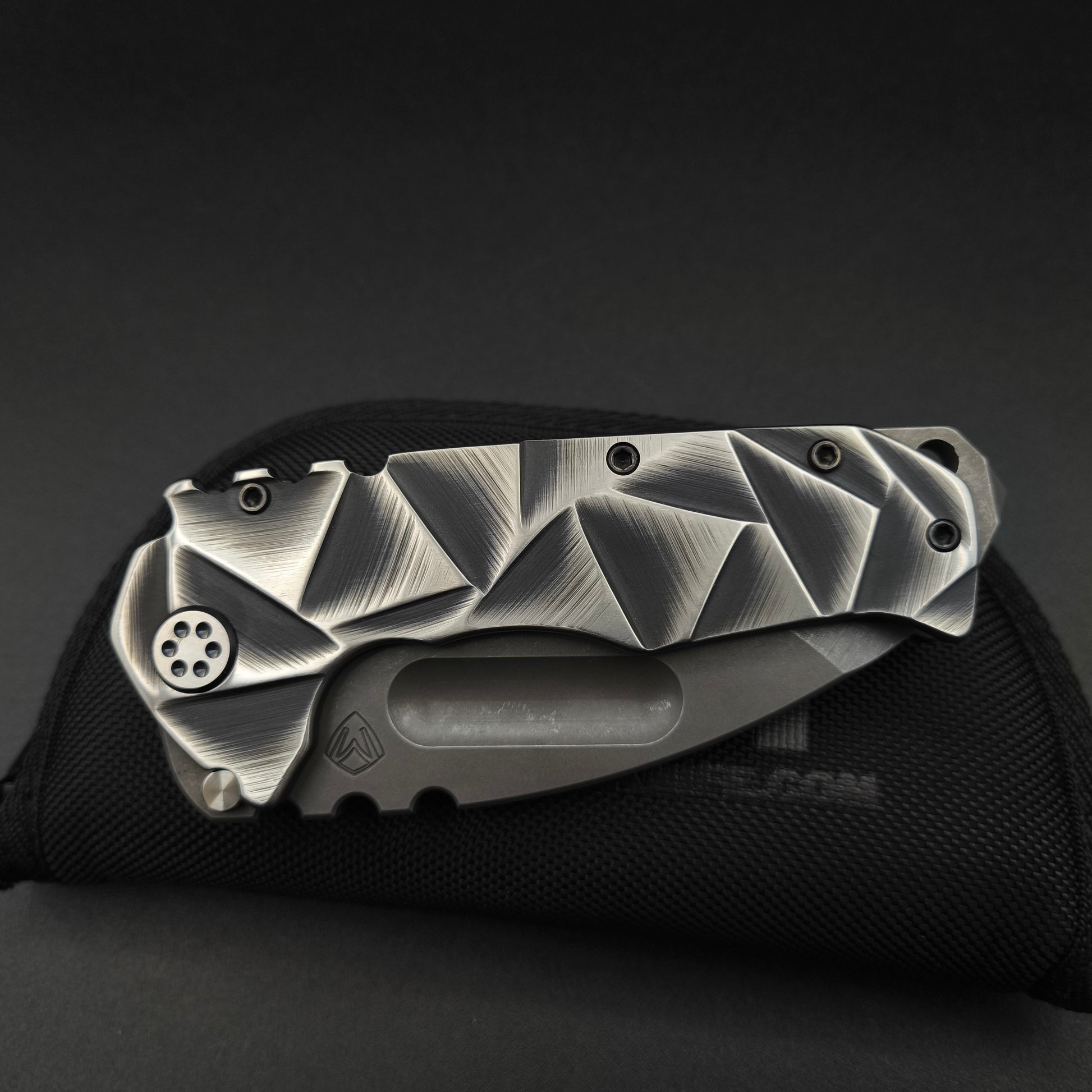 Medford Praetorian Ti Acid Distressed Tanto, Black and Silver Stained Glass 4