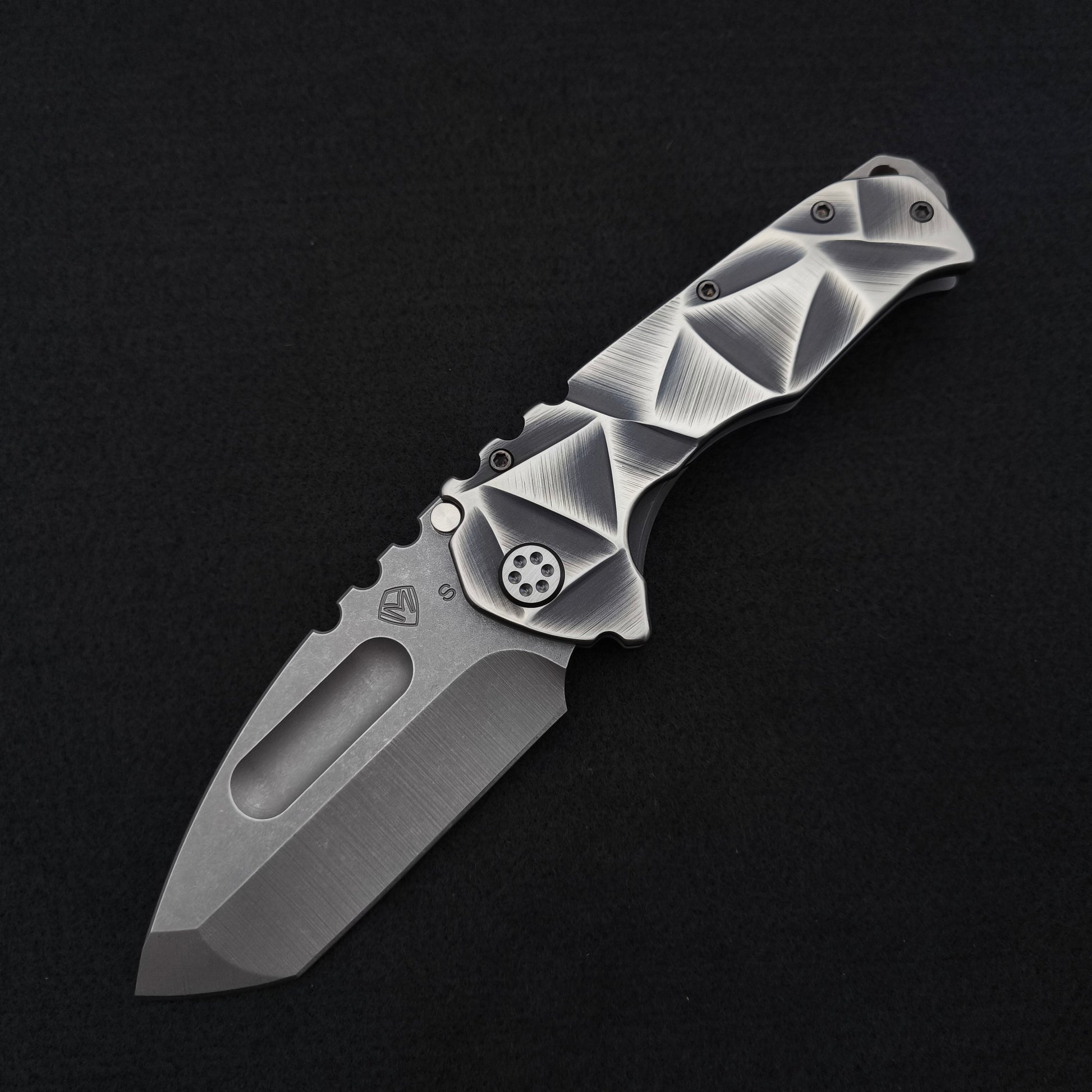 Medford Praetorian Ti Acid Distressed Tanto, Black and Silver Stained Glass 1