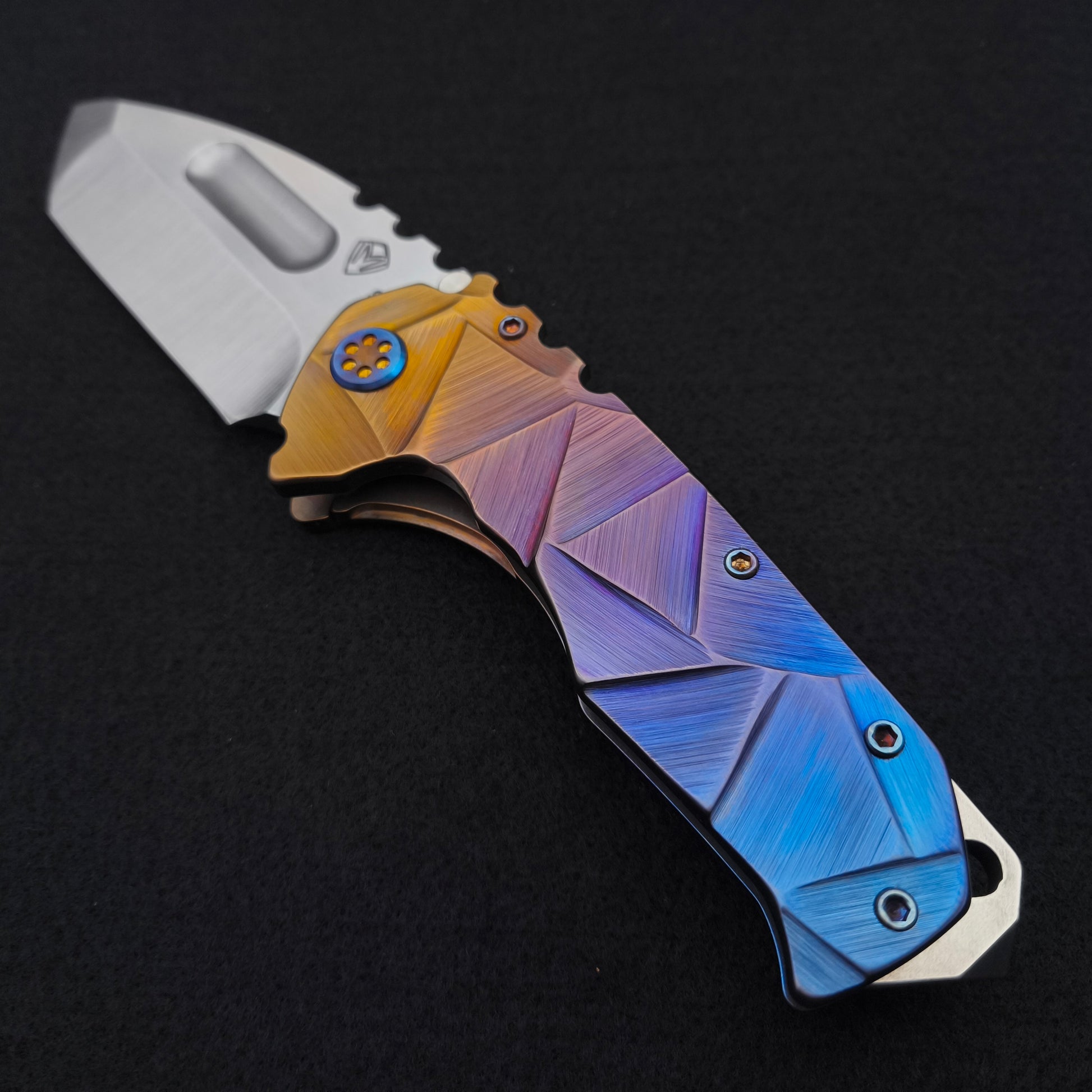 Medford Praetorian Ti Tanto, Bronze Blue Fade Stained Glass 3
