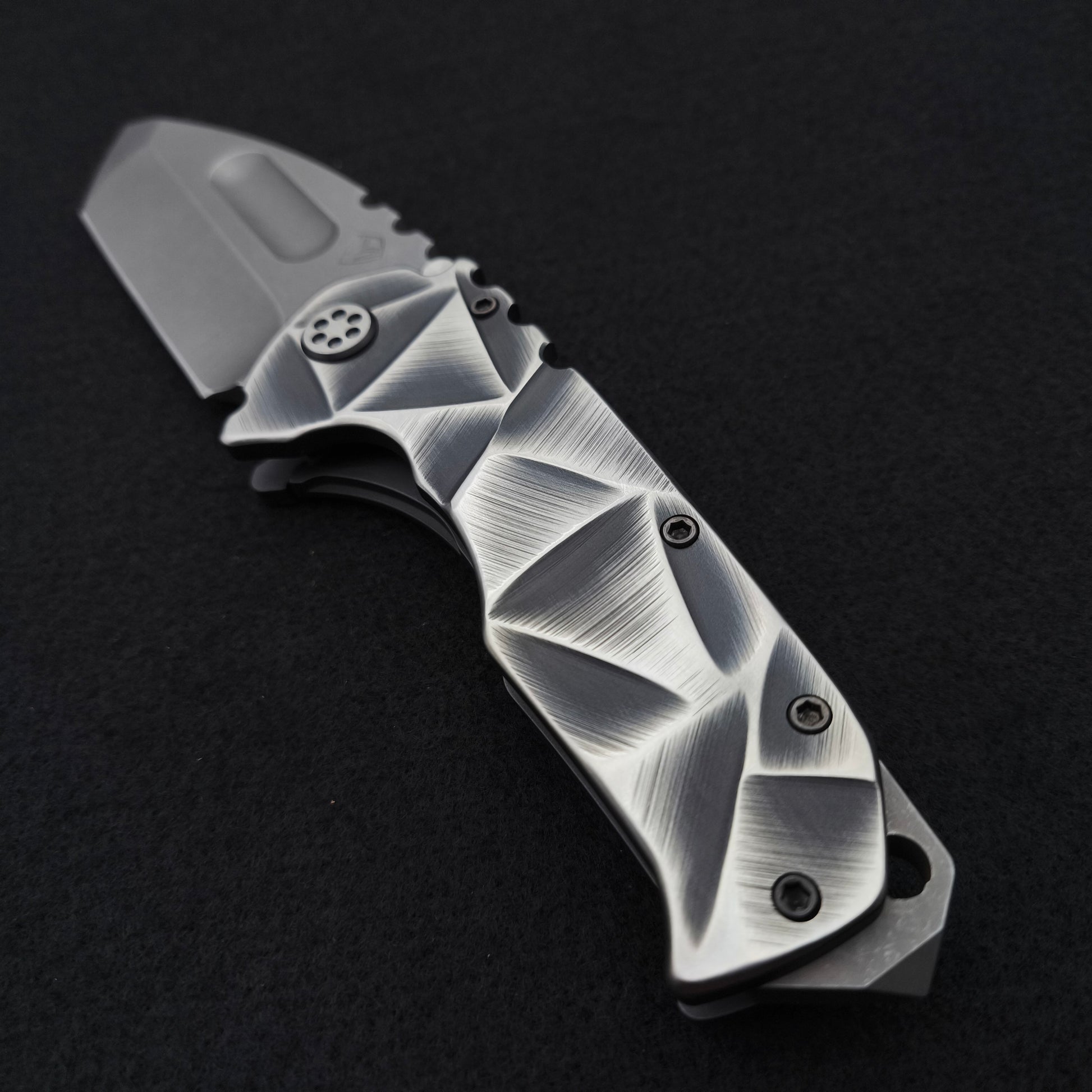Medford Praetorian Ti Acid Distressed Tanto, Black and Silver Stained Glass 3