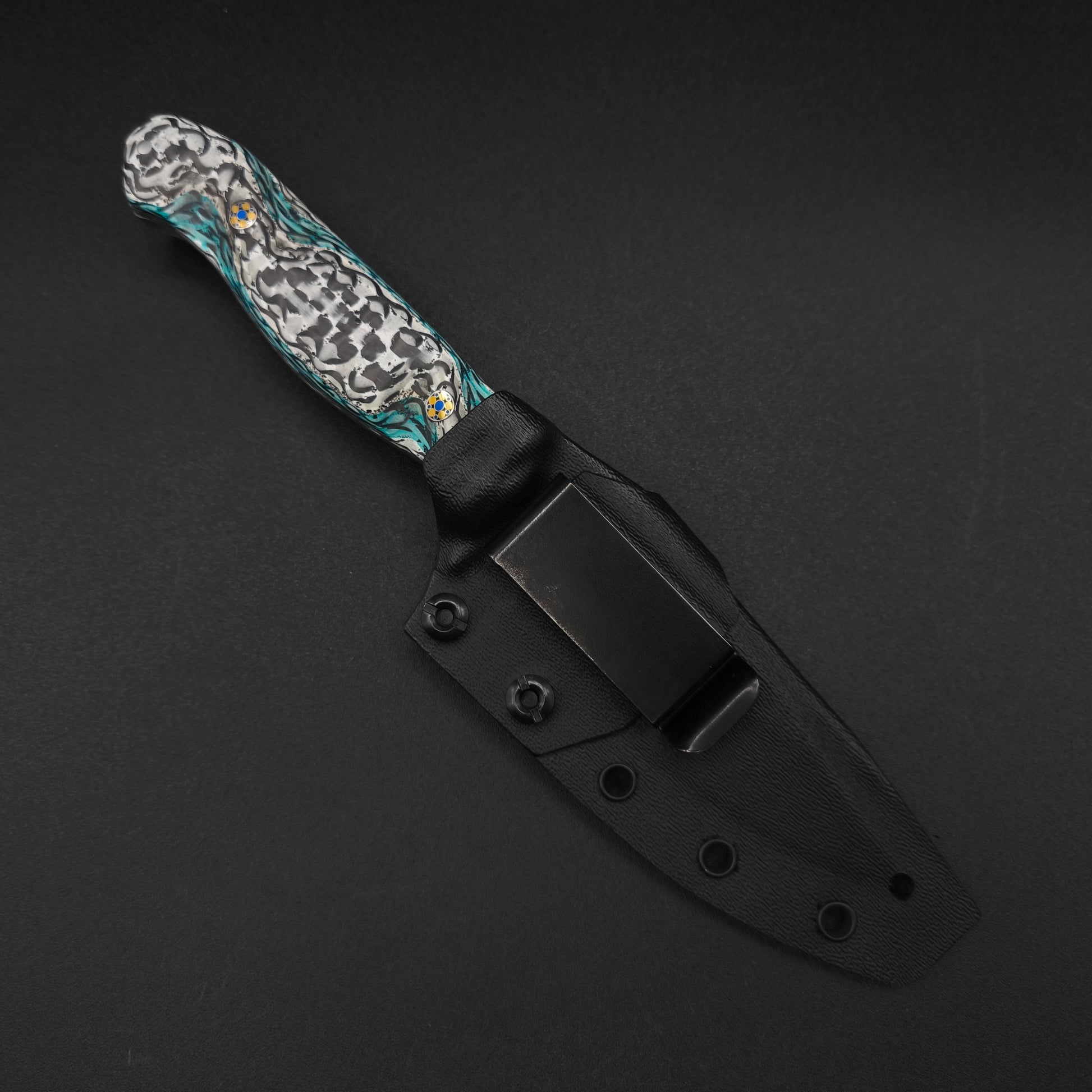 Half Face Blades Field Knife, Winter Crow Carbon, Mosaic Pins 5