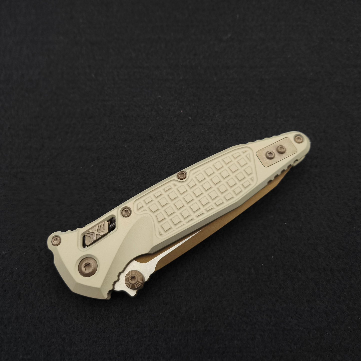 Microtech Knives Socom Delta RAM-LOK T/E Frag Champagne Gold