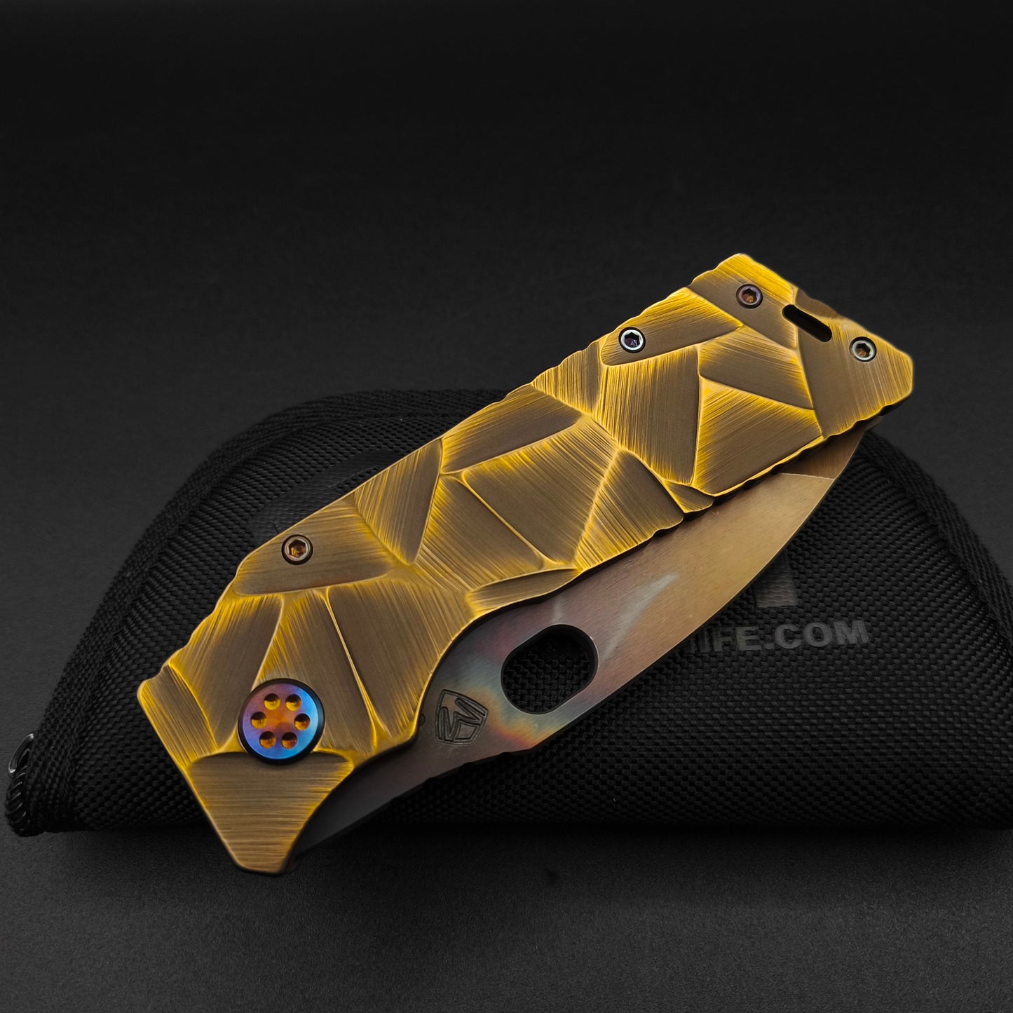 Medford Fat Daddy Vulcan, Brushed Bronze Stained Glass 3