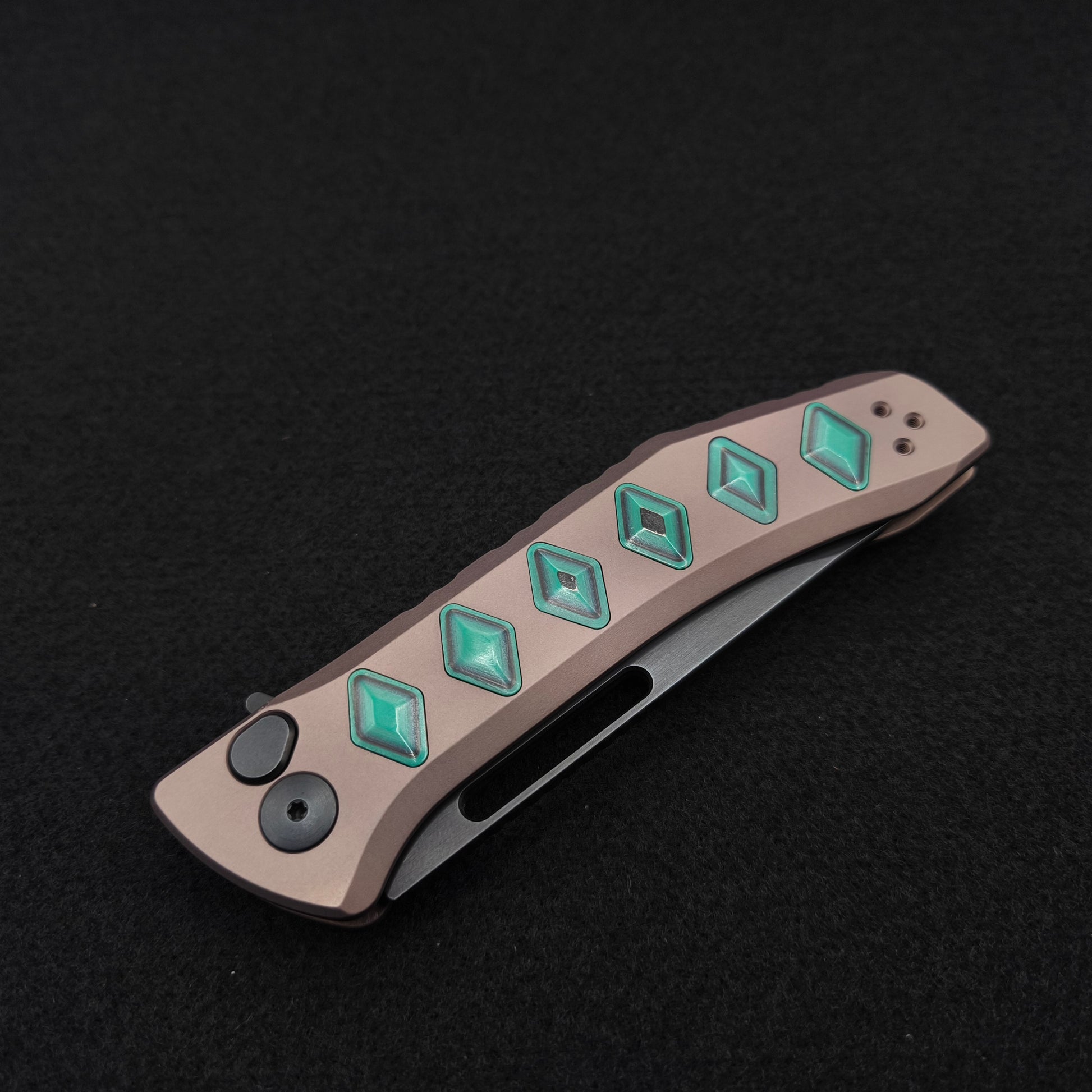 Half Face Blades Custom Kwaiken Folder Aquamarine Camoquartz, Anodized Grey 3