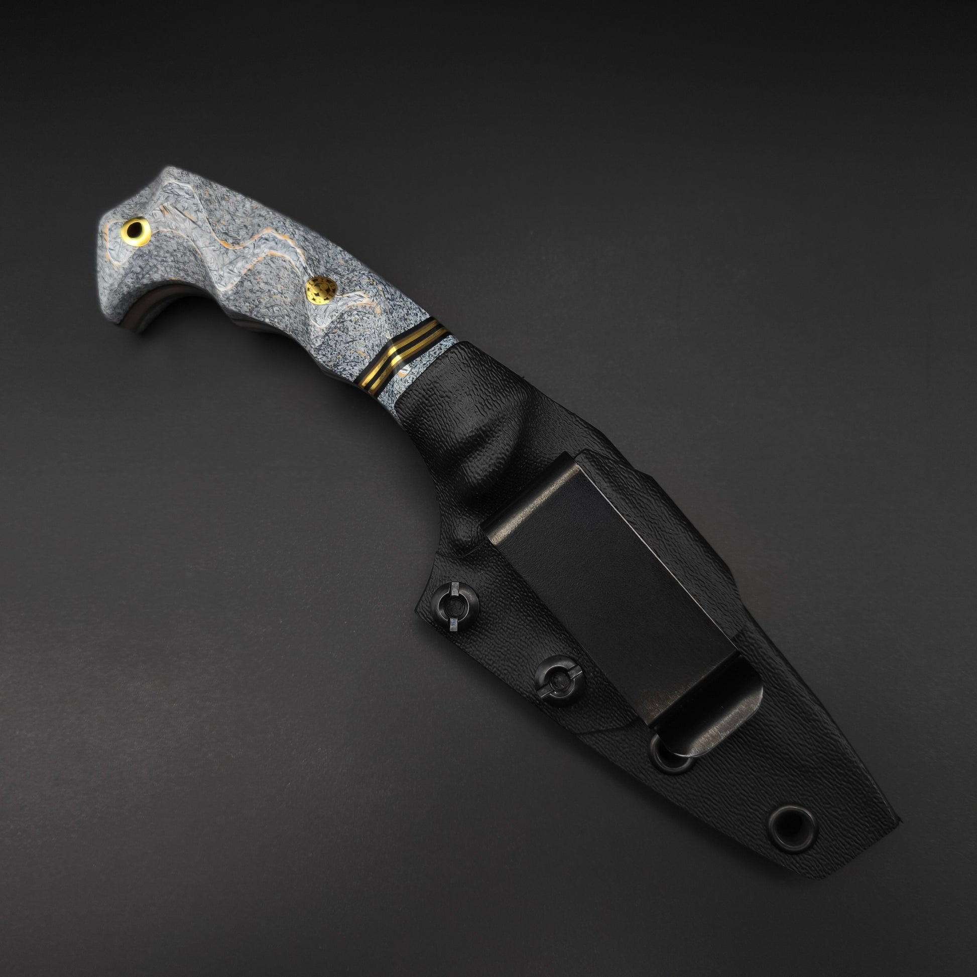 Half Face Blades HUMINT 3" Shred Carbon, Black G10, Earth G10 and Brass Split 3