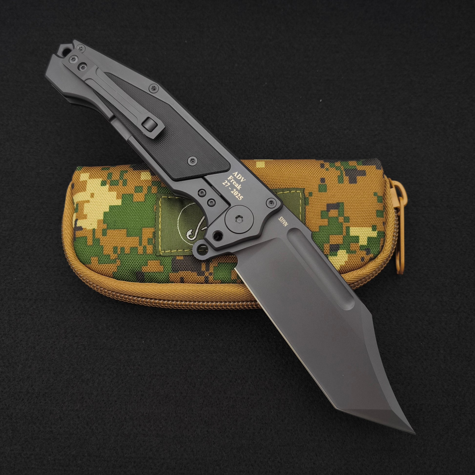 ADV Freak, Kalgard finish Black G10 2