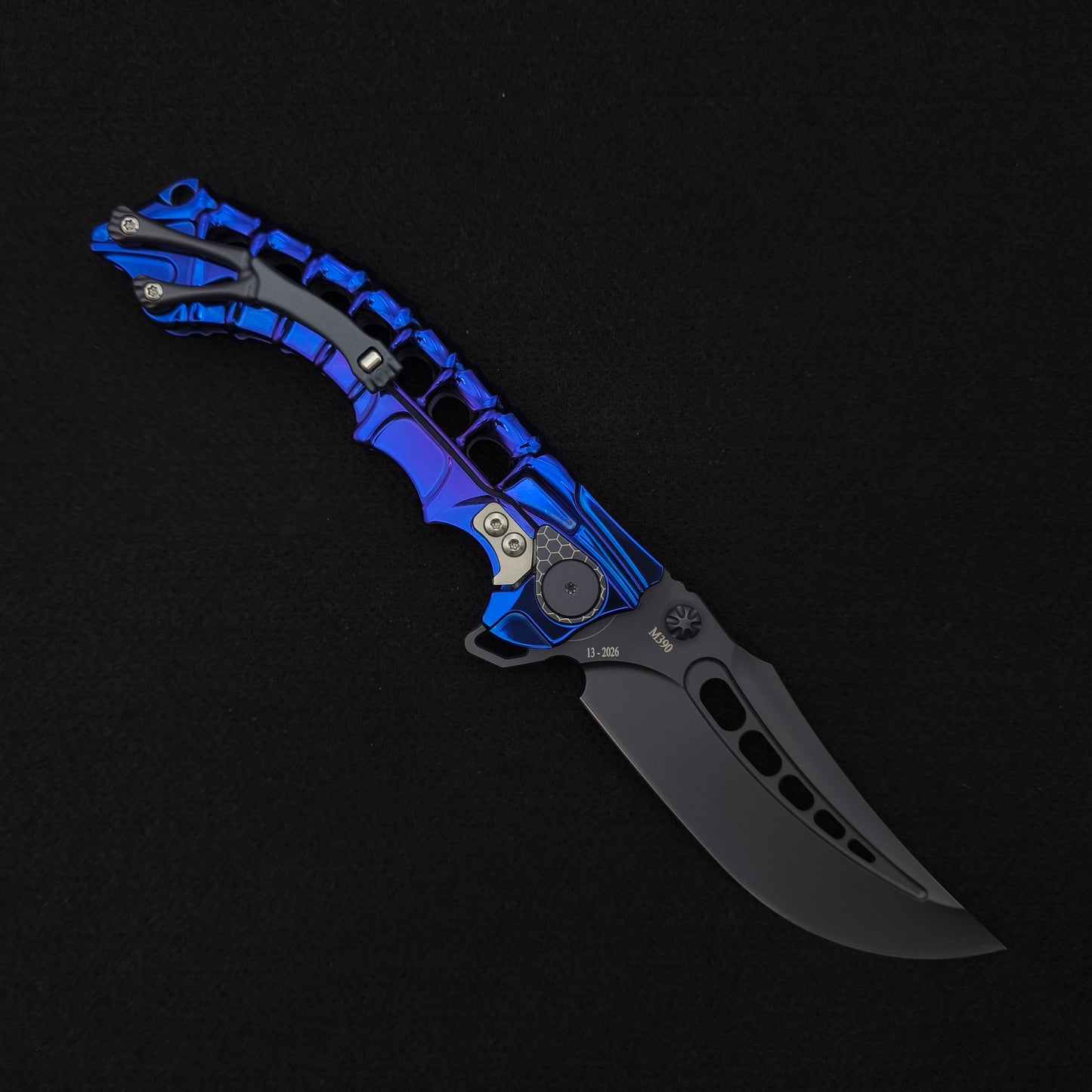 ADV Scavenger Gen 2, Integral Titanium Handle, Blue anodized, black M390 2