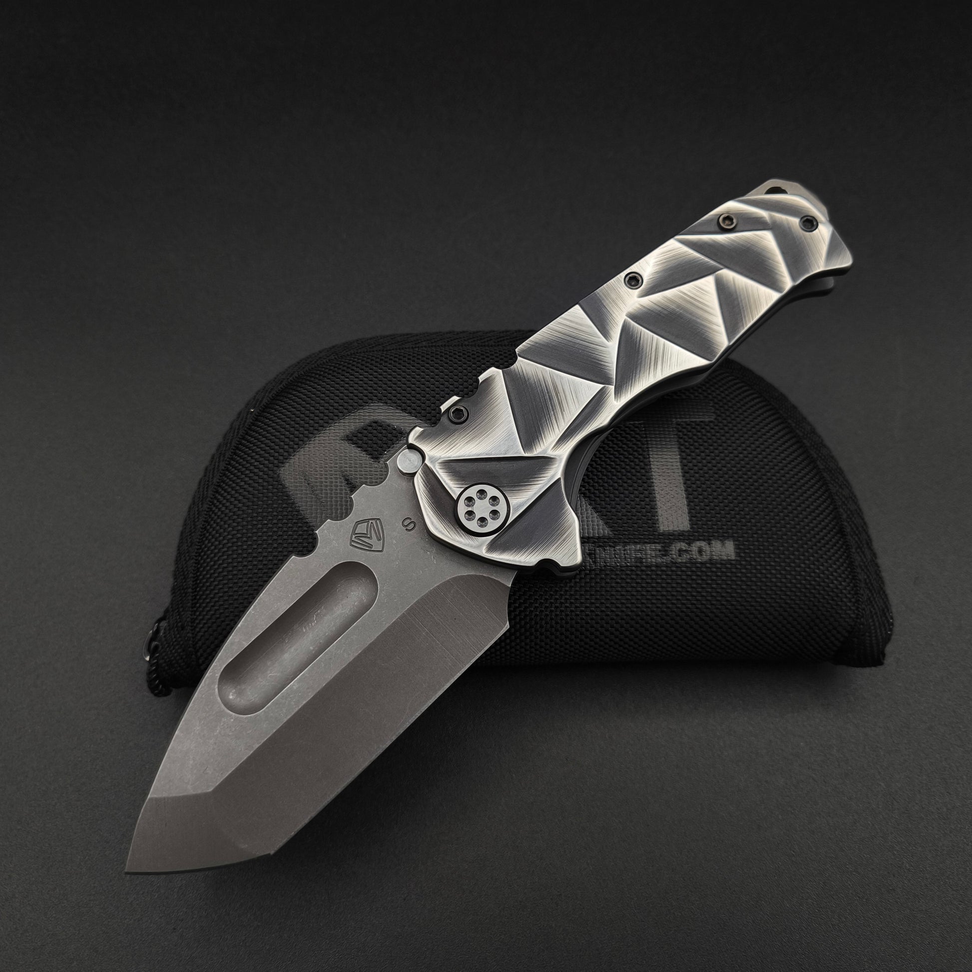 Medford Praetorian Ti Acid Distressed Tanto, Black and Silver Stained Glass 1