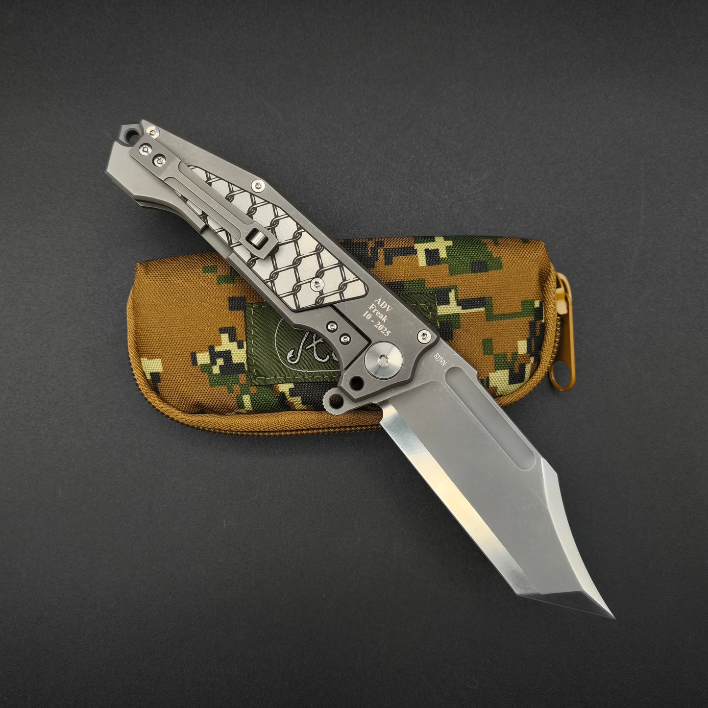 ADV Freak, Satin Titanium Border finish