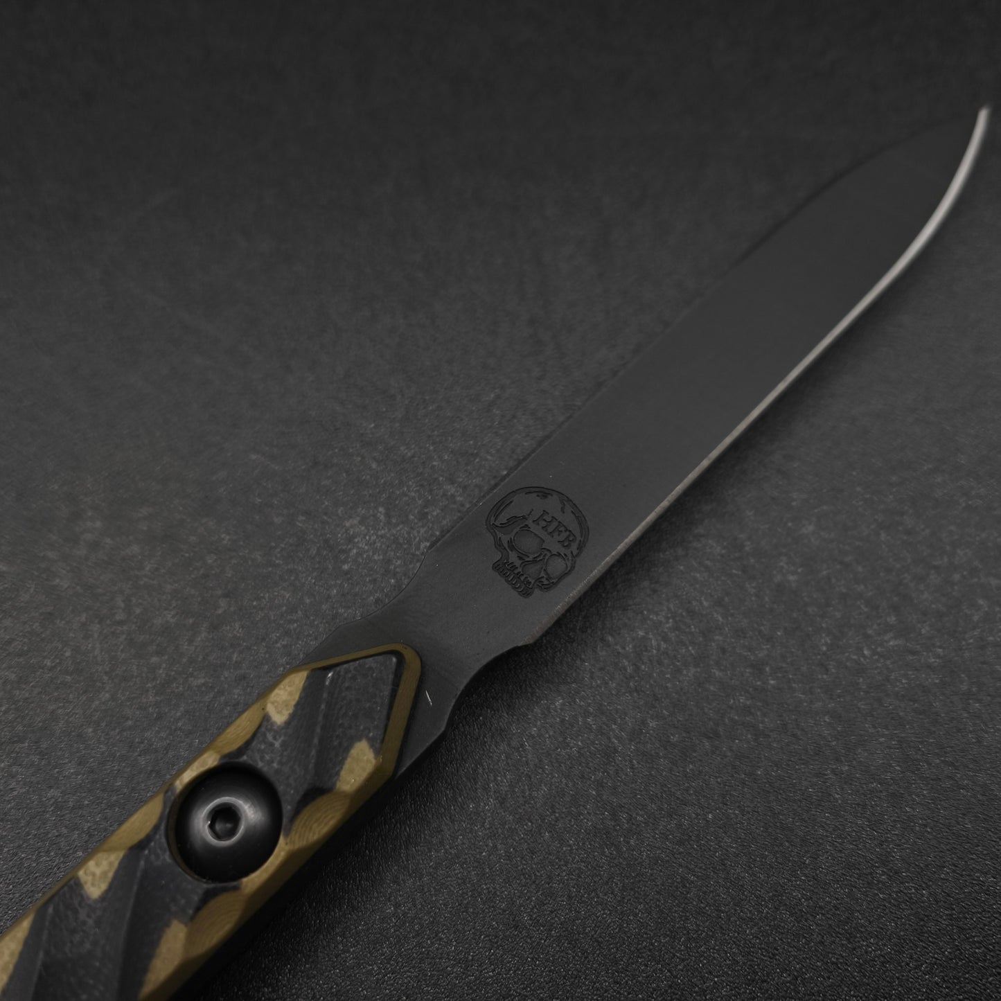 Half Face Blades OSS Spike, Black/OD Green G10, Armor Black Cerakote 4